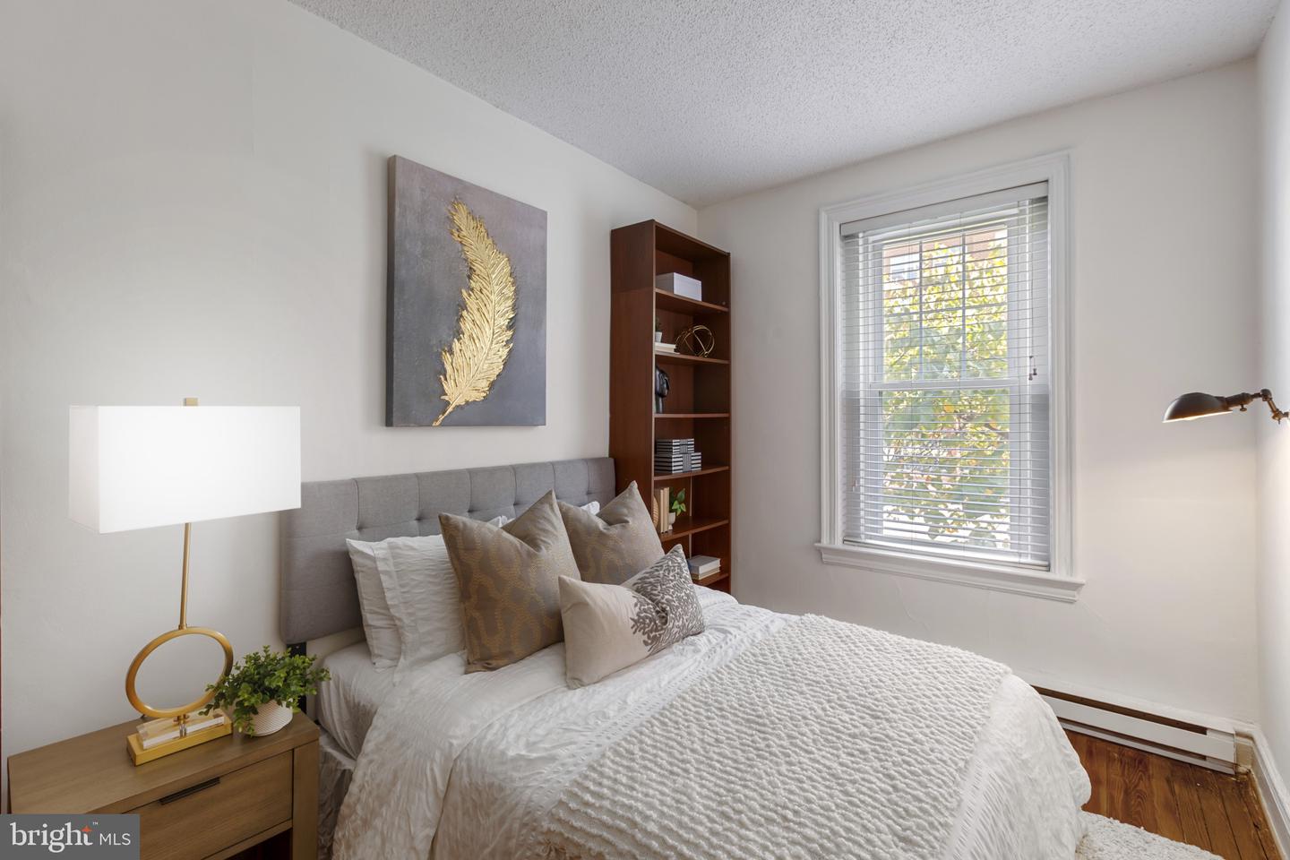 1332 15TH ST NW #2, WASHINGTON, District Of Columbia 20005, 2 Bedrooms Bedrooms, ,1 BathroomBathrooms,Residential,For sale,1332 15TH ST NW #2,DCDC2215152 MLS # DCDC2215152