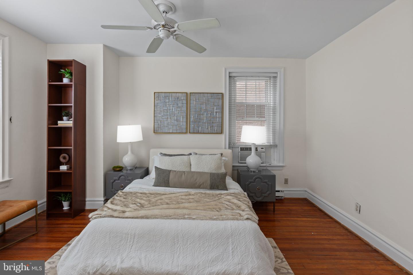 1332 15TH ST NW #2, WASHINGTON, District Of Columbia 20005, 2 Bedrooms Bedrooms, ,1 BathroomBathrooms,Residential,For sale,1332 15TH ST NW #2,DCDC2215152 MLS # DCDC2215152