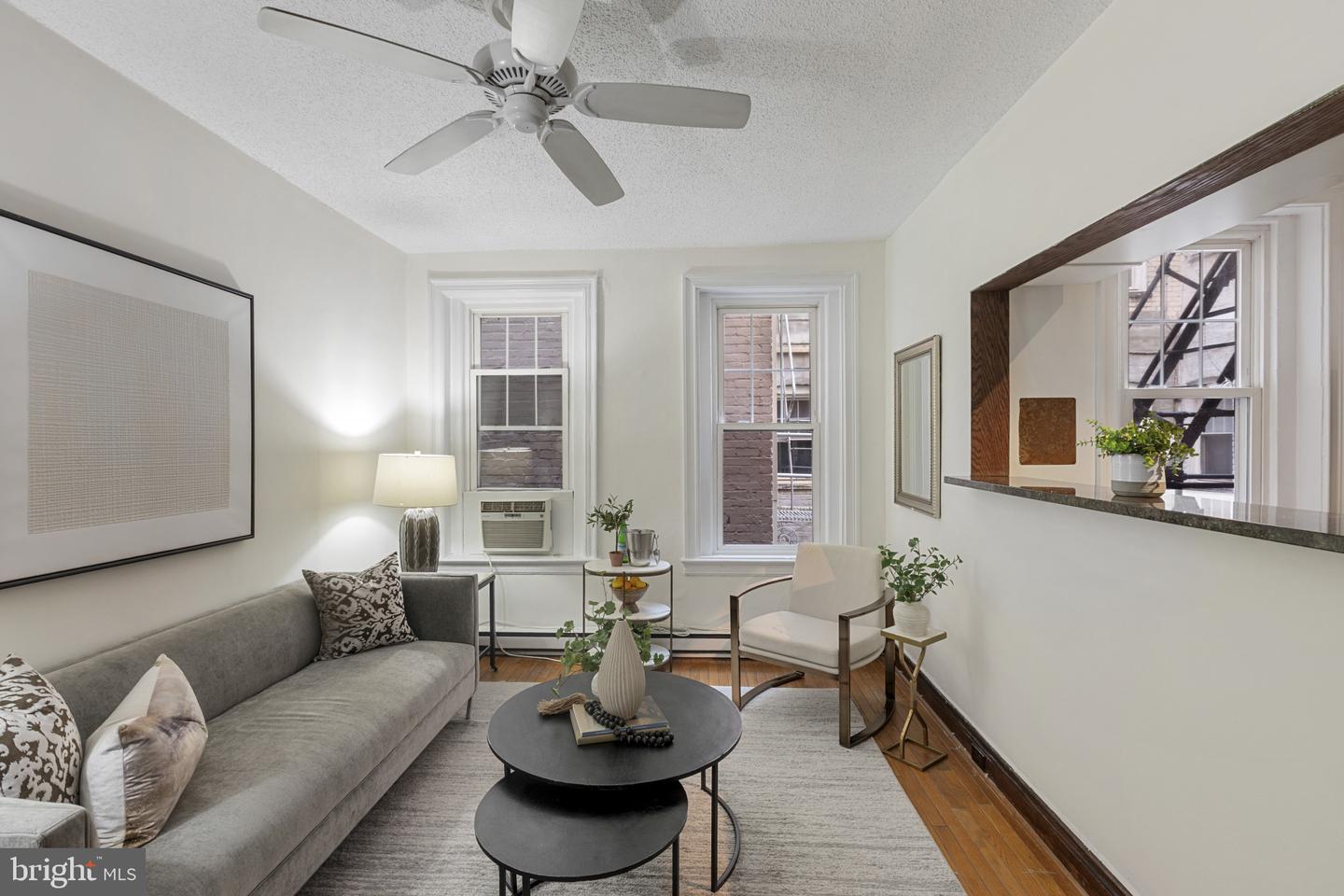 1332 15TH ST NW #2, WASHINGTON, District Of Columbia 20005, 2 Bedrooms Bedrooms, ,1 BathroomBathrooms,Residential,For sale,1332 15TH ST NW #2,DCDC2215152 MLS # DCDC2215152