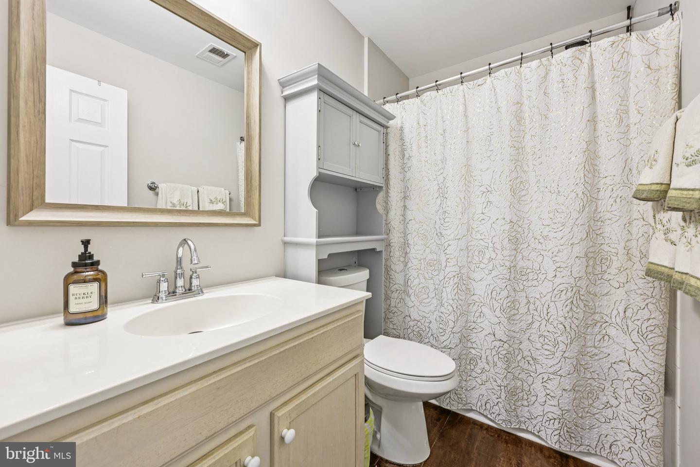 22273 RAMPSBECK TER, ASHBURN, Virginia 20148, 3 Bedrooms Bedrooms, ,1 BathroomBathrooms,Residential,For sale,22273 RAMPSBECK TER,VALO2105534 MLS # VALO2105534