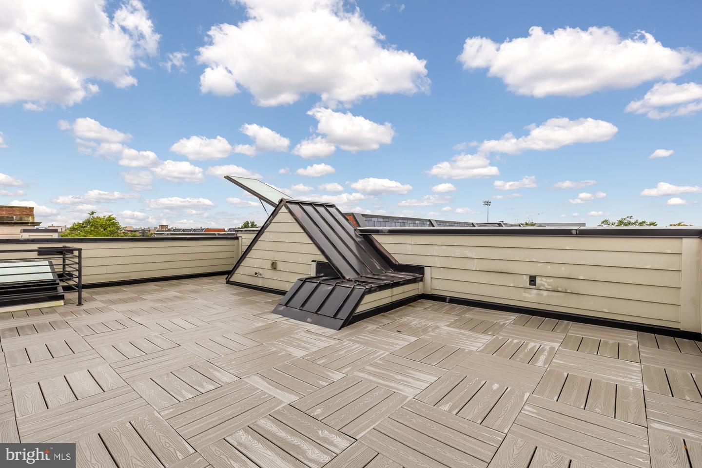 1311 D ST SE, WASHINGTON, District Of Columbia 20003, 4 Bedrooms Bedrooms, ,4 BathroomsBathrooms,Residential,For sale,1311 D ST SE,DCDC2217242 MLS # DCDC2217242