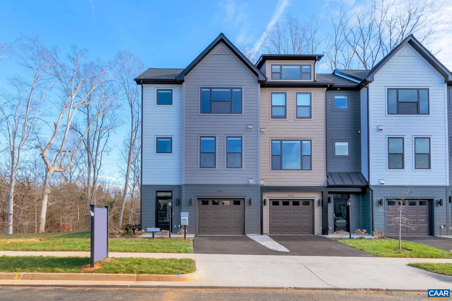 1842 FOWLER ST, CHARLOTTESVILLE, Virginia 22901, 3 Bedrooms Bedrooms, ,3 BathroomsBathrooms,Residential,For sale,1842 FOWLER ST,668467 MLS # 668467