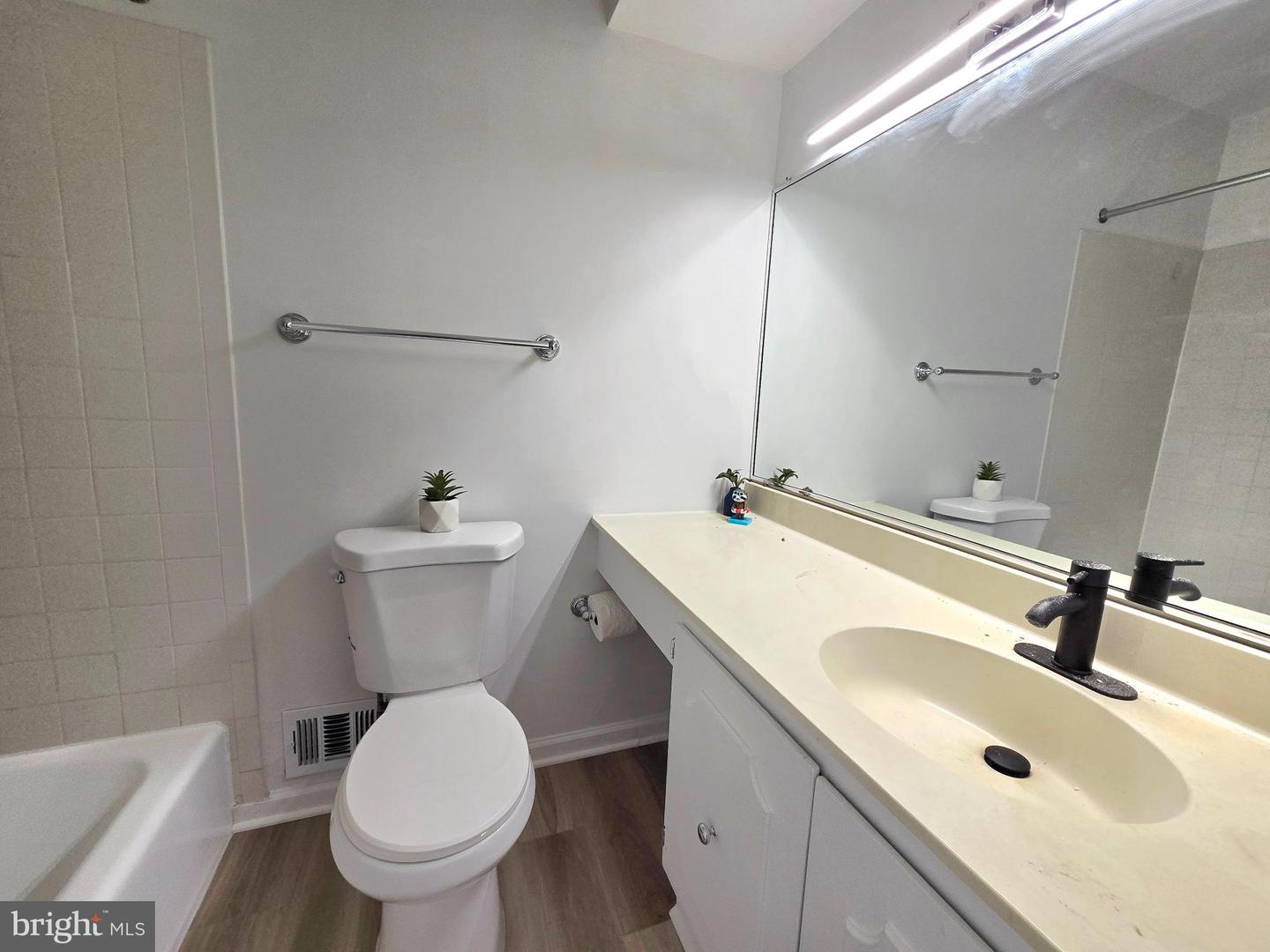 7039 LEESTONE ST, SPRINGFIELD, Virginia 22151, 3 Bedrooms Bedrooms, 12 Rooms Rooms,3 BathroomsBathrooms,Residential,For sale,7039 LEESTONE ST,VAFX2264734 MLS # VAFX2264734