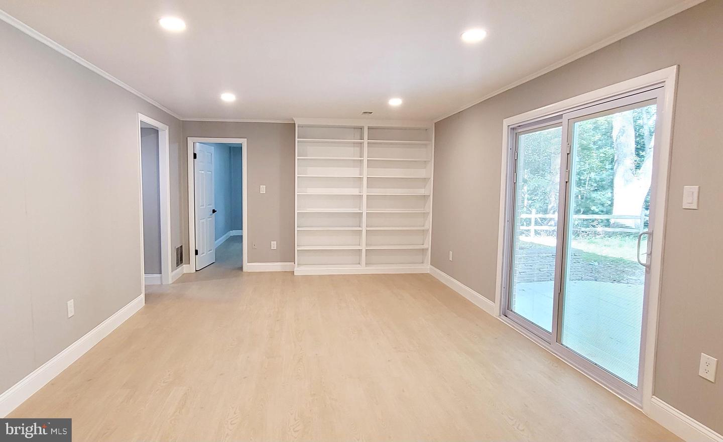 2306 MARLINE CT, WOODBRIDGE, Virginia 22192, 5 Bedrooms Bedrooms, ,3 BathroomsBathrooms,Residential,For sale,2306 MARLINE CT,VAPW2103278 MLS # VAPW2103278