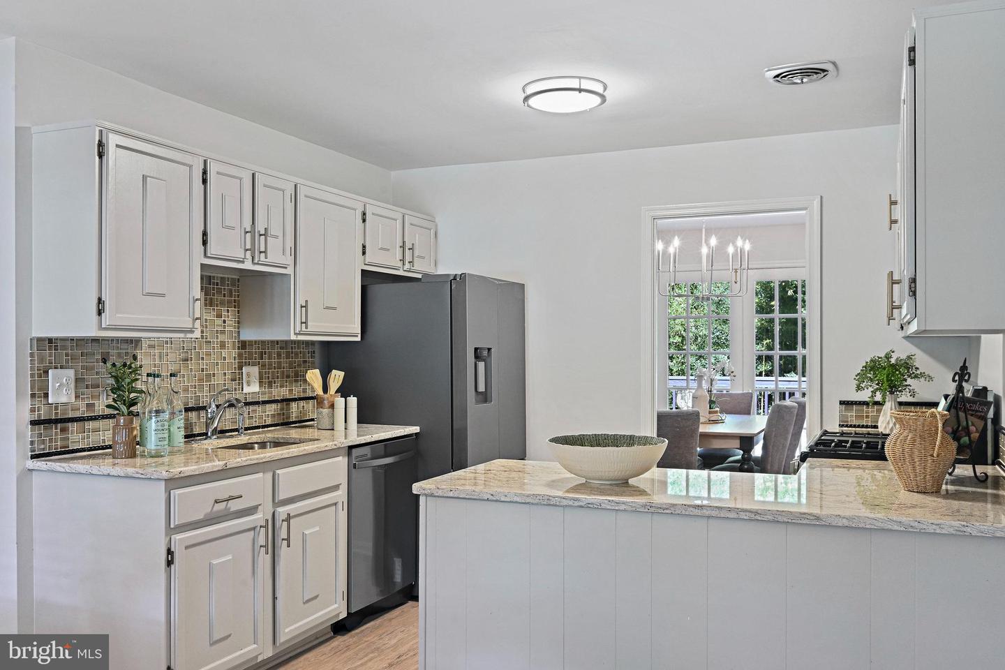 10200 TAMARACK DR, VIENNA, Virginia 22182, 5 Bedrooms Bedrooms, 16 Rooms Rooms,2 BathroomsBathrooms,Residential,For sale,10200 TAMARACK DR,VAFX2265032 MLS # VAFX2265032