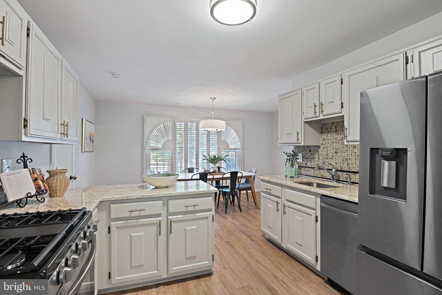 10200 TAMARACK DR, VIENNA, Virginia 22182, 5 Bedrooms Bedrooms, 16 Rooms Rooms,2 BathroomsBathrooms,Residential,For sale,10200 TAMARACK DR,VAFX2265032 MLS # VAFX2265032