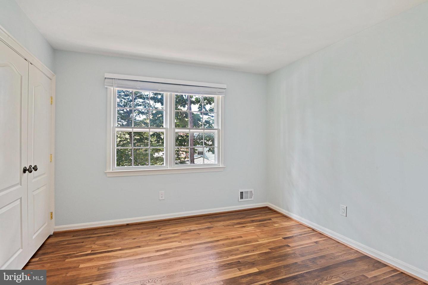 10200 TAMARACK DR, VIENNA, Virginia 22182, 5 Bedrooms Bedrooms, 16 Rooms Rooms,2 BathroomsBathrooms,Residential,For sale,10200 TAMARACK DR,VAFX2265032 MLS # VAFX2265032