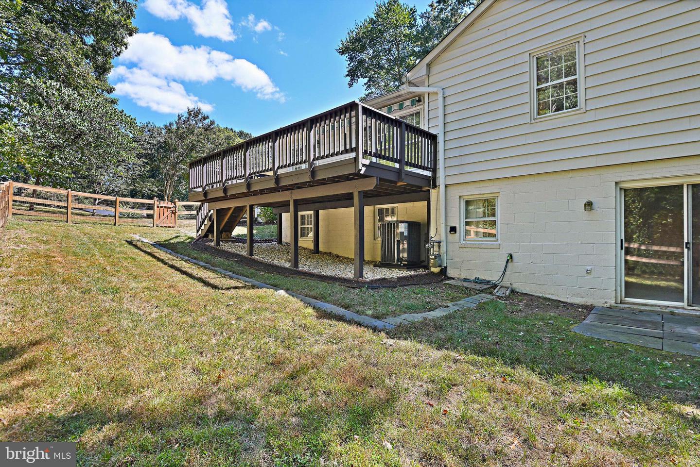 10200 TAMARACK DR, VIENNA, Virginia 22182, 5 Bedrooms Bedrooms, 16 Rooms Rooms,2 BathroomsBathrooms,Residential,For sale,10200 TAMARACK DR,VAFX2265032 MLS # VAFX2265032