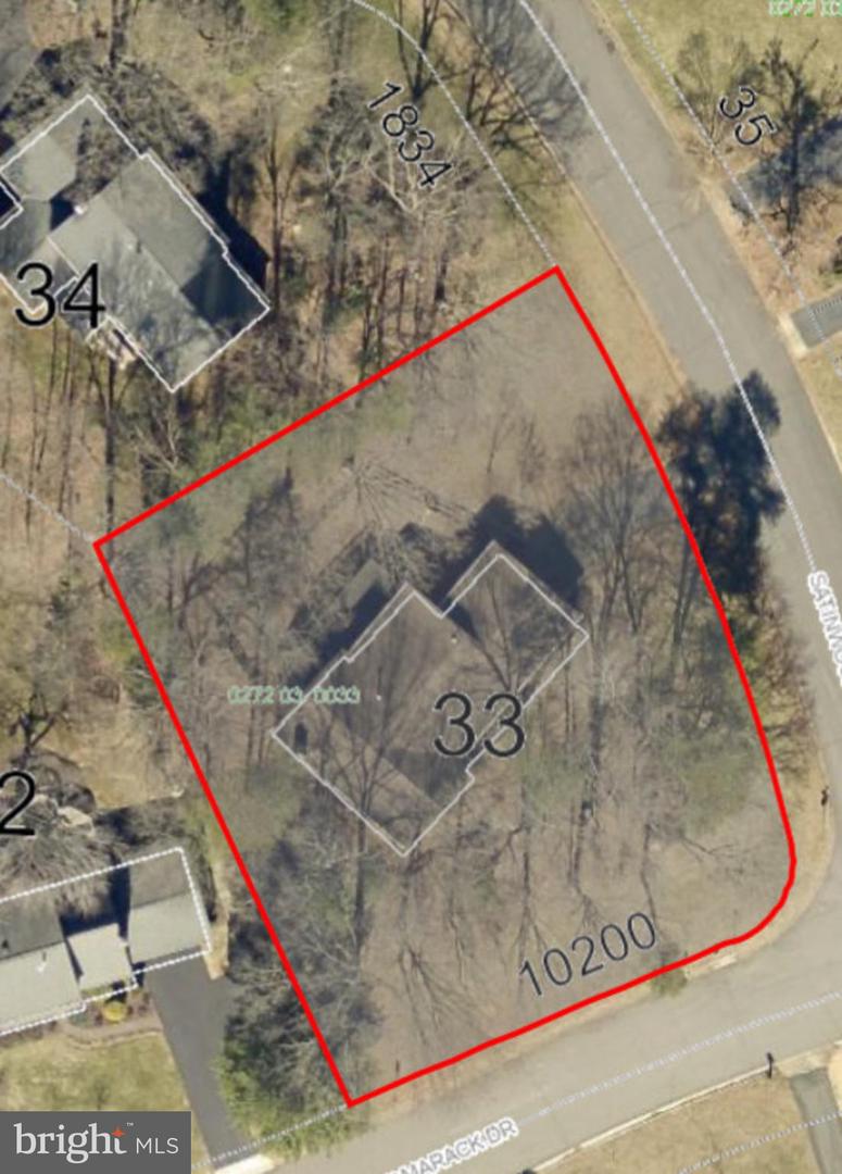 10200 TAMARACK DR, VIENNA, Virginia 22182, 5 Bedrooms Bedrooms, 16 Rooms Rooms,2 BathroomsBathrooms,Residential,For sale,10200 TAMARACK DR,VAFX2265032 MLS # VAFX2265032