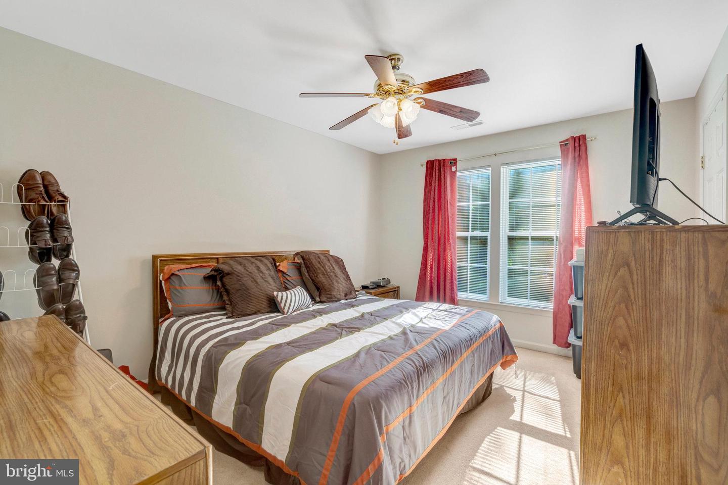 7313 EARLY MARKER CT, GAINESVILLE, Virginia 20155, 4 Bedrooms Bedrooms, ,3 BathroomsBathrooms,Residential,For sale,7313 EARLY MARKER CT,VAPW2103470 MLS # VAPW2103470