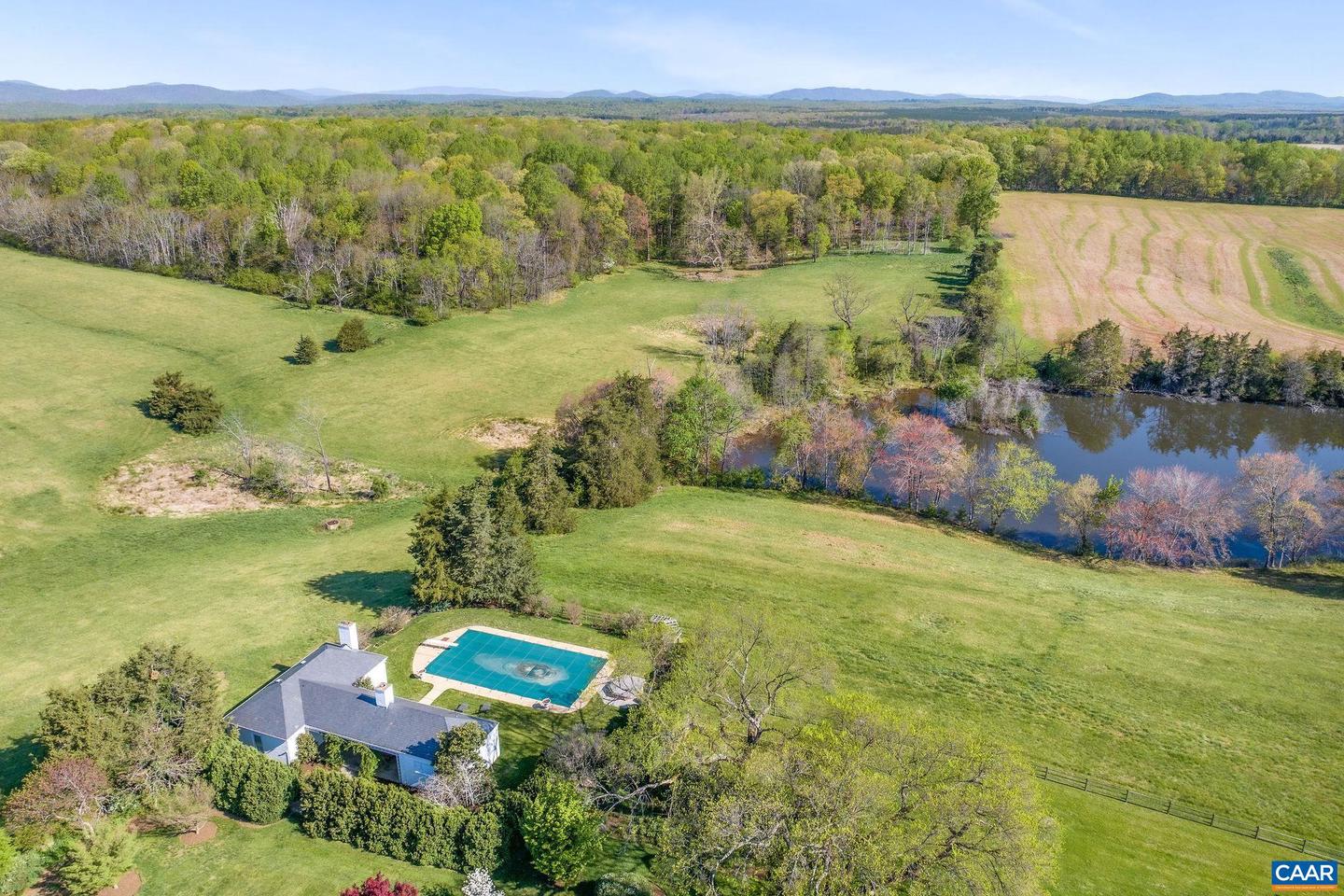 2328 LIBERTY CORNER RD, ESMONT, Virginia 22937, 4 Bedrooms Bedrooms, ,3 BathroomsBathrooms,Residential,For sale,2328 LIBERTY CORNER RD,661342 MLS # 661342