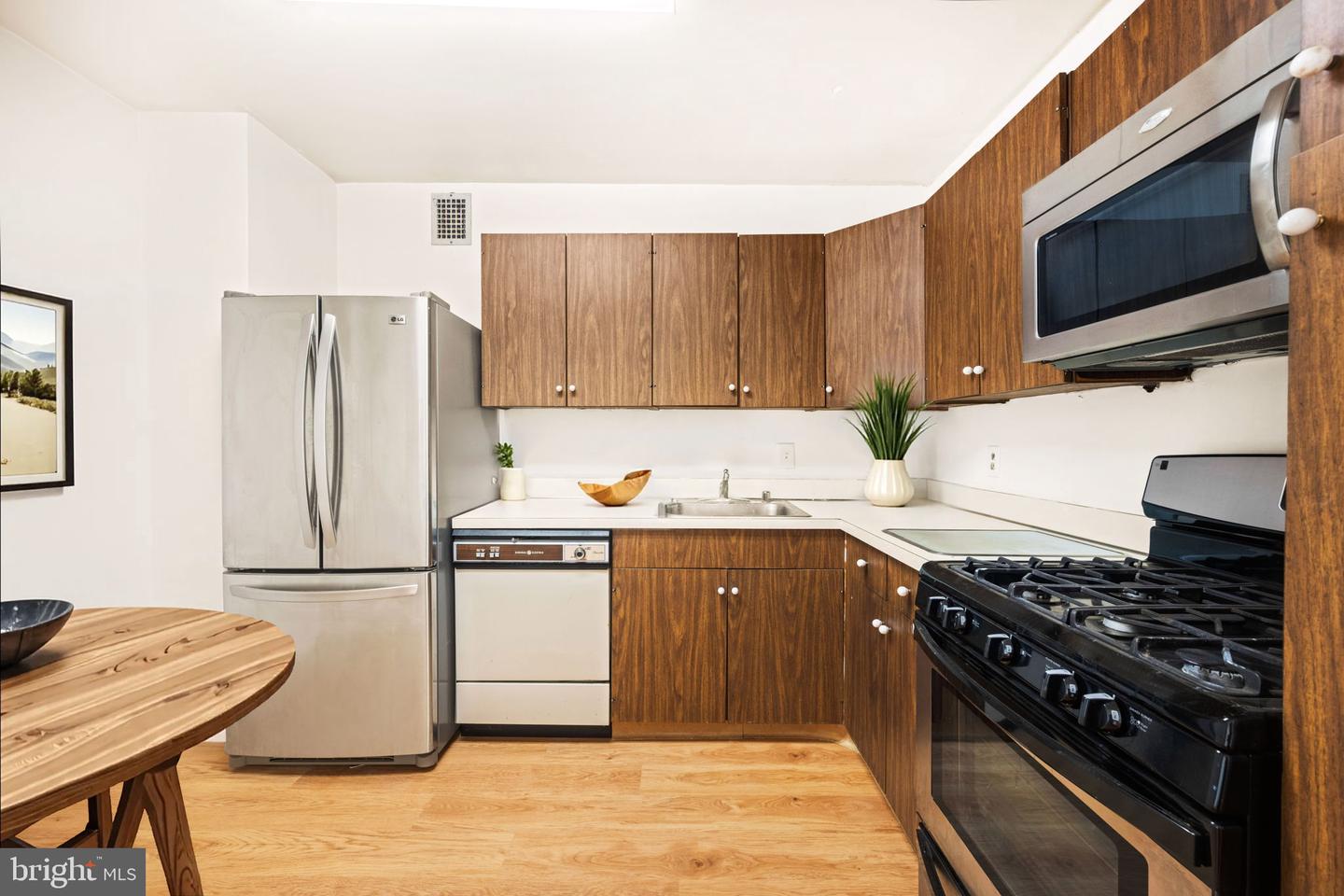 3001 VEAZEY TER NW #615, WASHINGTON, District Of Columbia 20008, 1 Bedroom Bedrooms, ,1 BathroomBathrooms,Residential,For sale,3001 VEAZEY TER NW #615,DCDC2202002 MLS # DCDC2202002