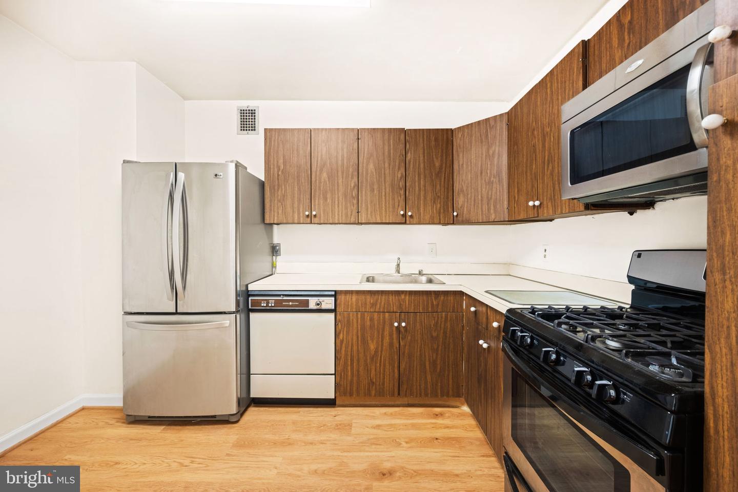 3001 VEAZEY TER NW #615, WASHINGTON, District Of Columbia 20008, 1 Bedroom Bedrooms, ,1 BathroomBathrooms,Residential,For sale,3001 VEAZEY TER NW #615,DCDC2202002 MLS # DCDC2202002