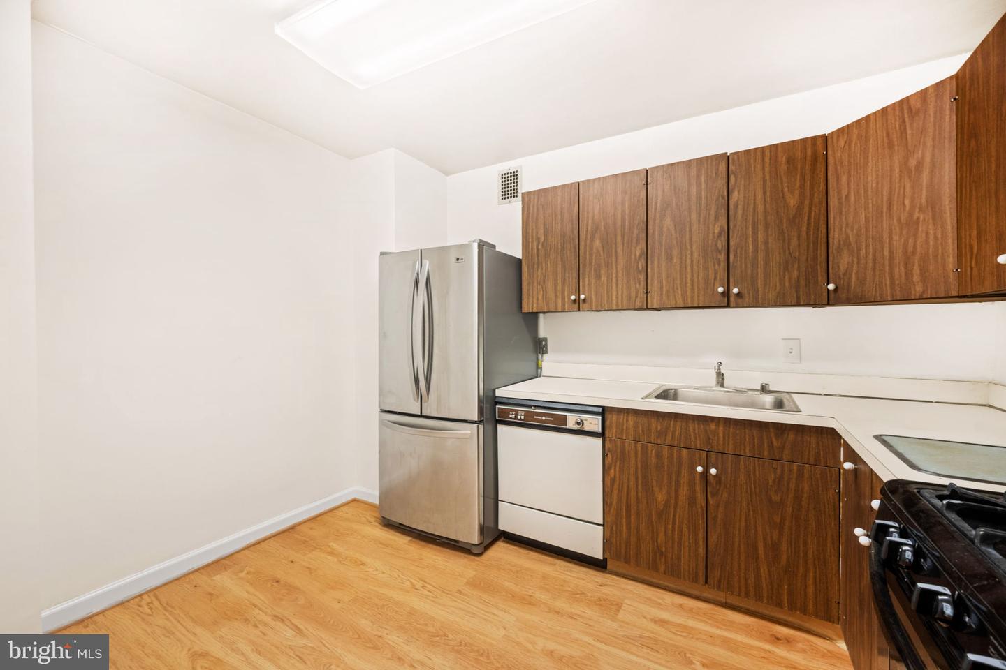 3001 VEAZEY TER NW #615, WASHINGTON, District Of Columbia 20008, 1 Bedroom Bedrooms, ,1 BathroomBathrooms,Residential,For sale,3001 VEAZEY TER NW #615,DCDC2202002 MLS # DCDC2202002