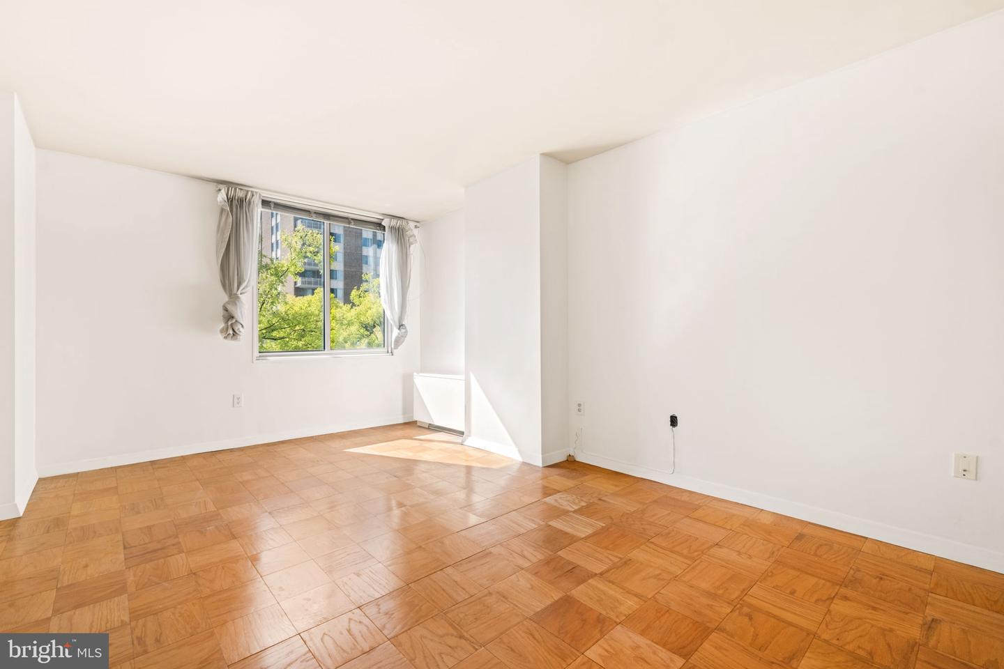 3001 VEAZEY TER NW #615, WASHINGTON, District Of Columbia 20008, 1 Bedroom Bedrooms, ,1 BathroomBathrooms,Residential,For sale,3001 VEAZEY TER NW #615,DCDC2202002 MLS # DCDC2202002