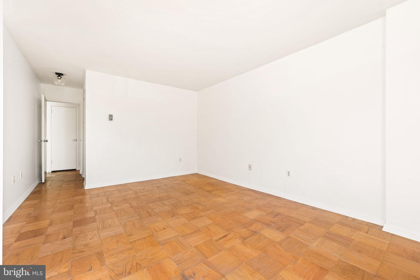 3001 VEAZEY TER NW #615, WASHINGTON, District Of Columbia 20008, 1 Bedroom Bedrooms, ,1 BathroomBathrooms,Residential,For sale,3001 VEAZEY TER NW #615,DCDC2202002 MLS # DCDC2202002