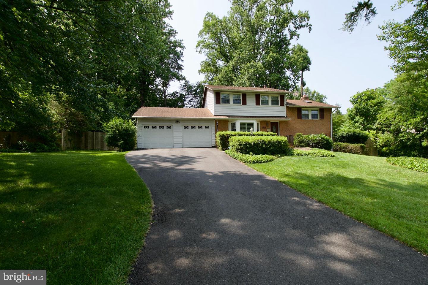 FALLS CHURCH, Virginia 22042, 4 Bedrooms Bedrooms, ,2 BathroomsBathrooms,Residential,For sale,VAFX2249018 MLS # VAFX2249018