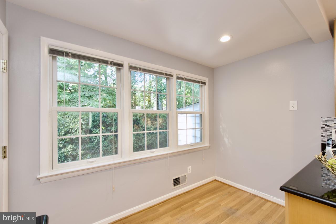 FALLS CHURCH, Virginia 22042, 4 Bedrooms Bedrooms, ,2 BathroomsBathrooms,Residential,For sale,VAFX2249018 MLS # VAFX2249018