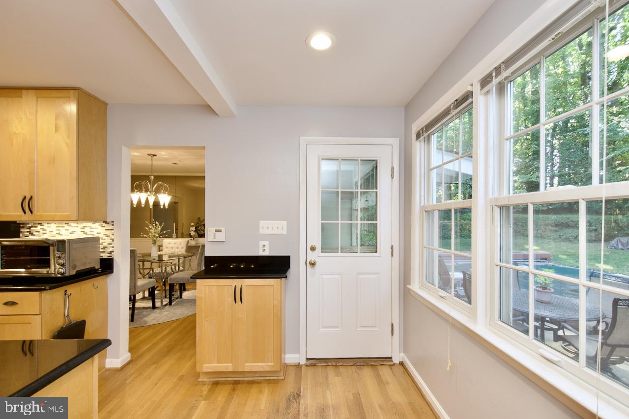 FALLS CHURCH, Virginia 22042, 4 Bedrooms Bedrooms, ,2 BathroomsBathrooms,Residential,For sale,VAFX2249018 MLS # VAFX2249018