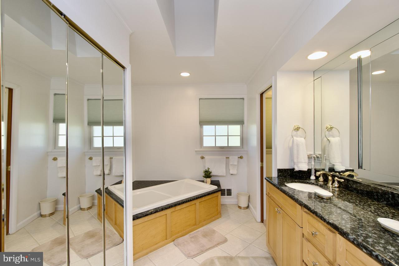FALLS CHURCH, Virginia 22042, 4 Bedrooms Bedrooms, ,2 BathroomsBathrooms,Residential,For sale,VAFX2249018 MLS # VAFX2249018