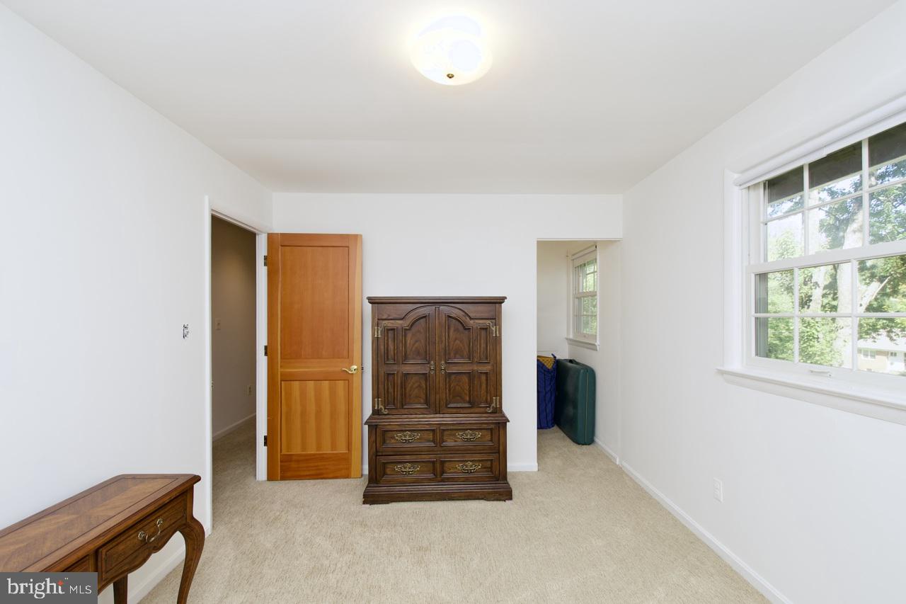 FALLS CHURCH, Virginia 22042, 4 Bedrooms Bedrooms, ,2 BathroomsBathrooms,Residential,For sale,VAFX2249018 MLS # VAFX2249018