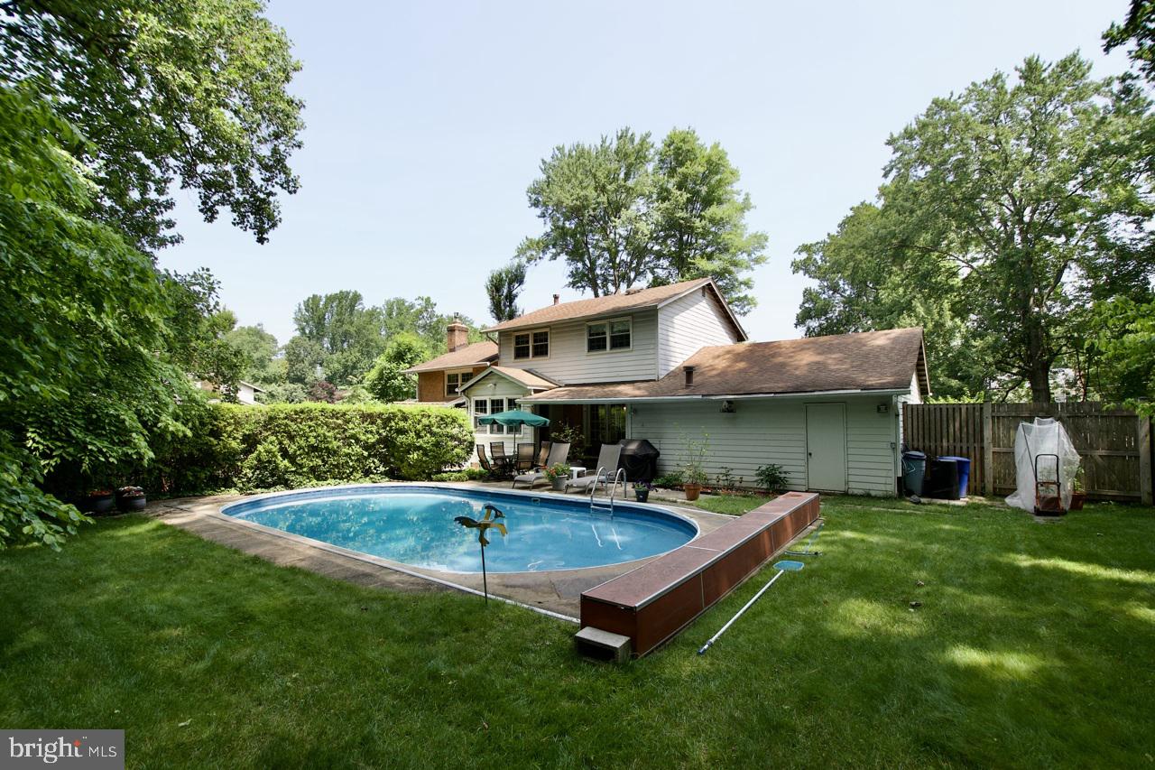 FALLS CHURCH, Virginia 22042, 4 Bedrooms Bedrooms, ,2 BathroomsBathrooms,Residential,For sale,VAFX2249018 MLS # VAFX2249018