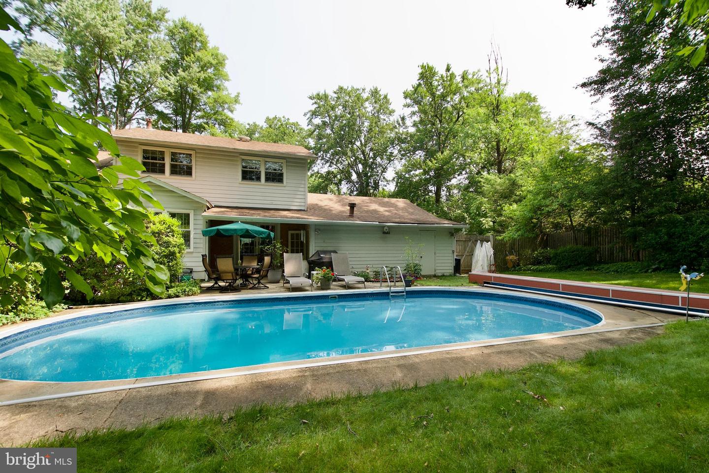 FALLS CHURCH, Virginia 22042, 4 Bedrooms Bedrooms, ,2 BathroomsBathrooms,Residential,For sale,VAFX2249018 MLS # VAFX2249018