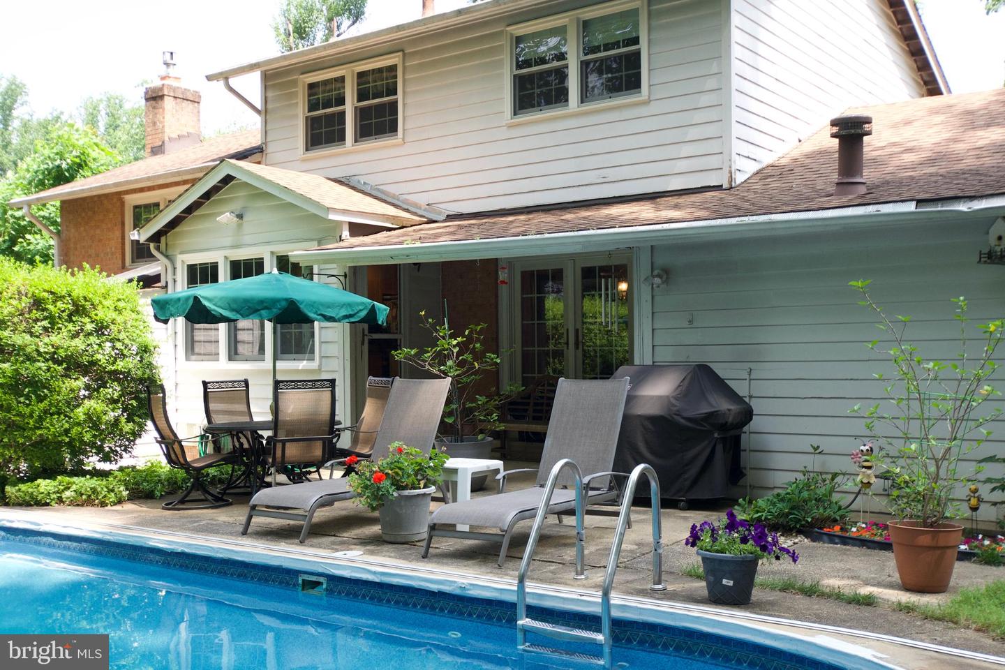 FALLS CHURCH, Virginia 22042, 4 Bedrooms Bedrooms, ,2 BathroomsBathrooms,Residential,For sale,VAFX2249018 MLS # VAFX2249018