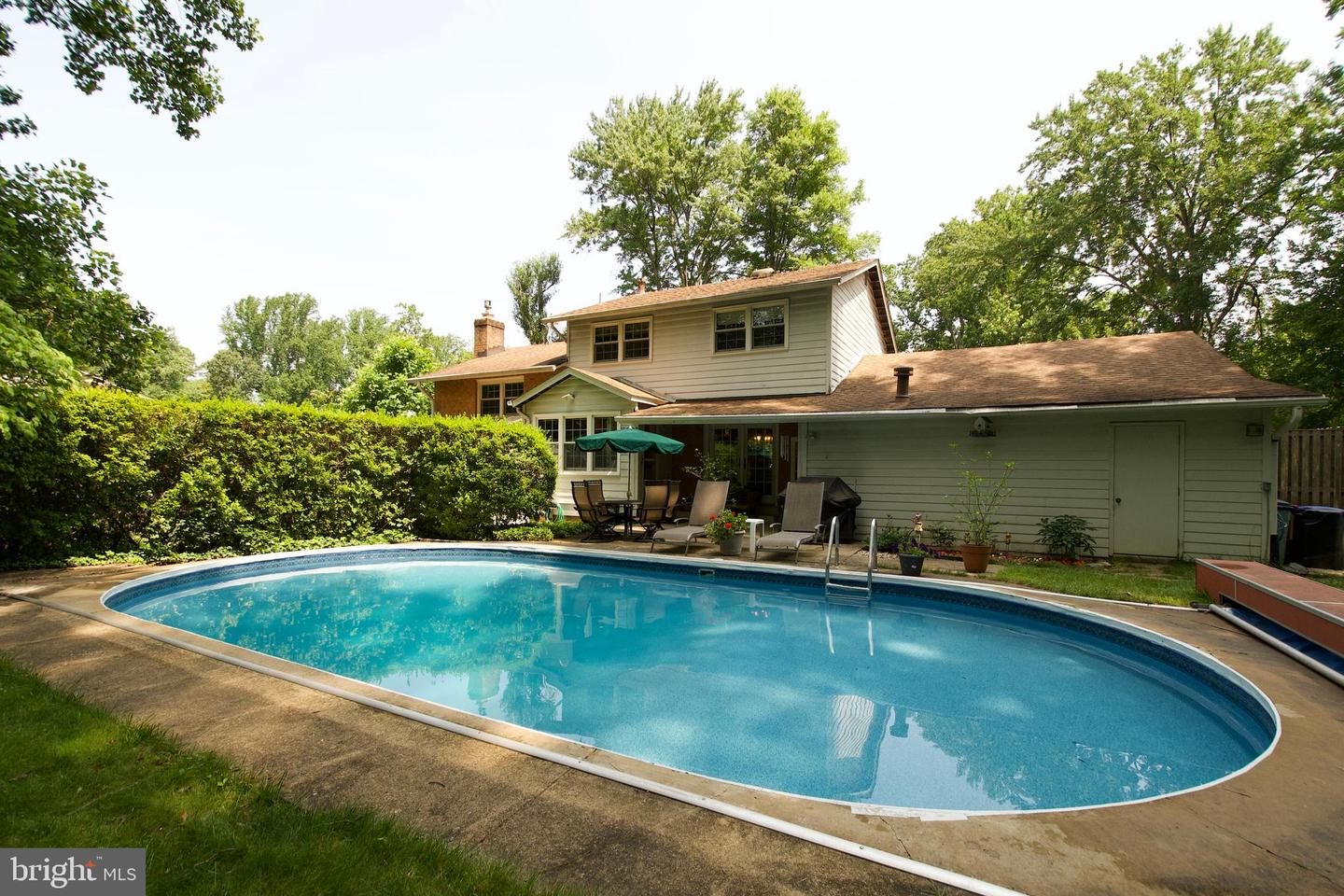 FALLS CHURCH, Virginia 22042, 4 Bedrooms Bedrooms, ,2 BathroomsBathrooms,Residential,For sale,VAFX2249018 MLS # VAFX2249018