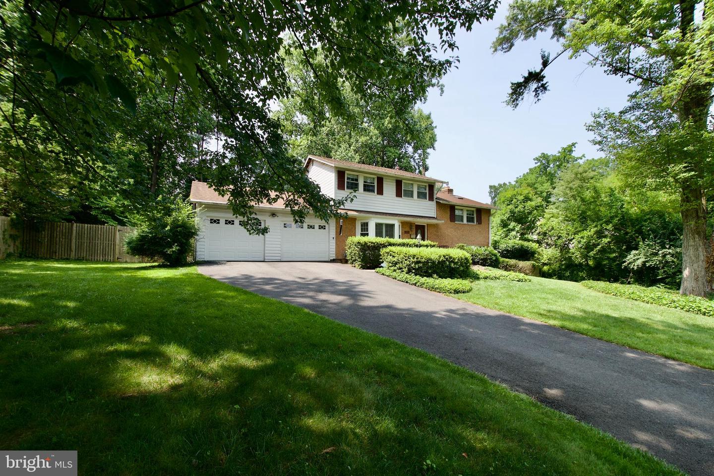 FALLS CHURCH, Virginia 22042, 4 Bedrooms Bedrooms, ,2 BathroomsBathrooms,Residential,For sale,VAFX2249018 MLS # VAFX2249018