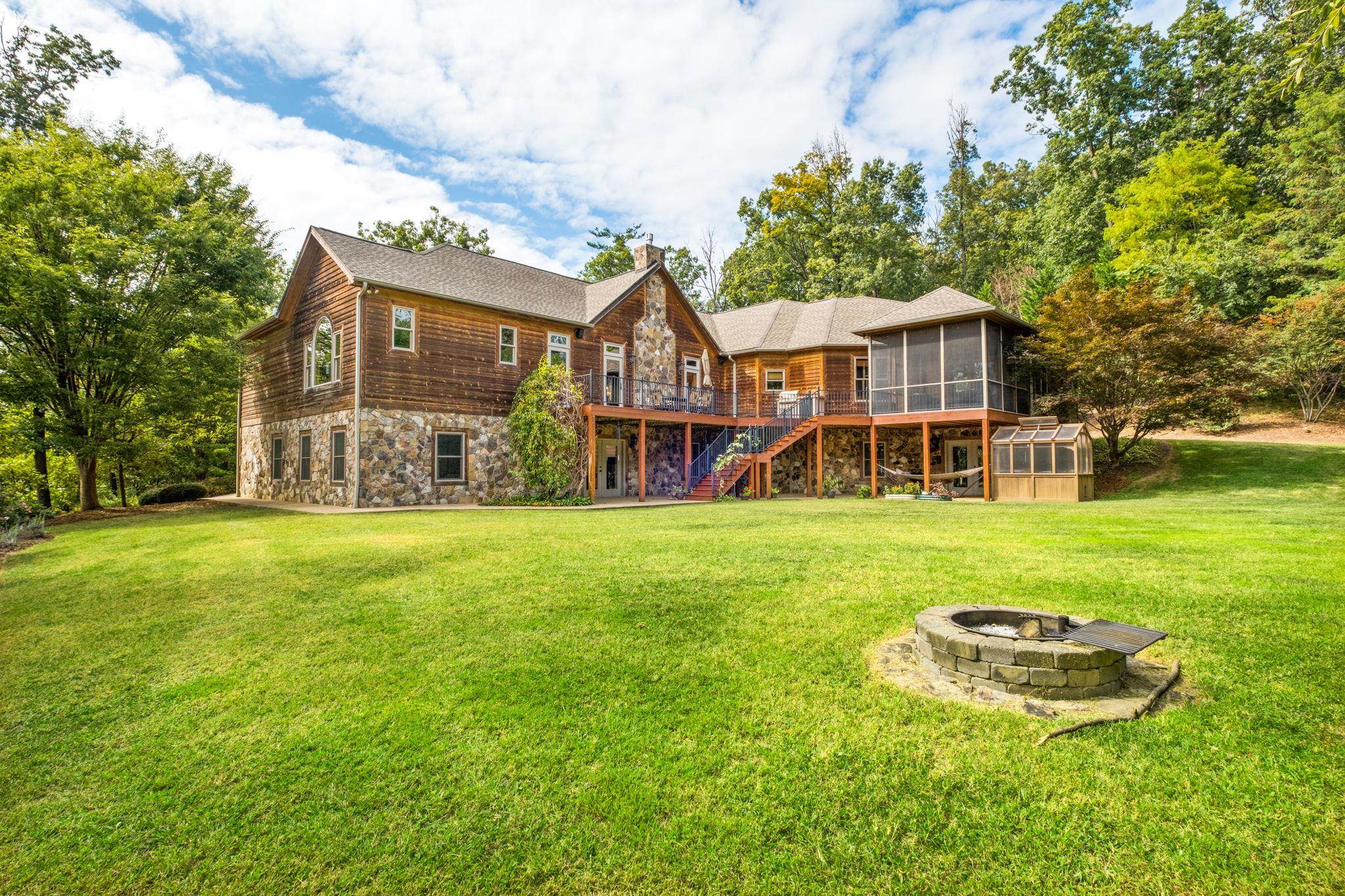 8313 ROCK HILL LN, LINVILLE, Virginia 22834, 6 Bedrooms Bedrooms, ,4 BathroomsBathrooms,Residential,8313 ROCK HILL LN,669013 MLS # 669013