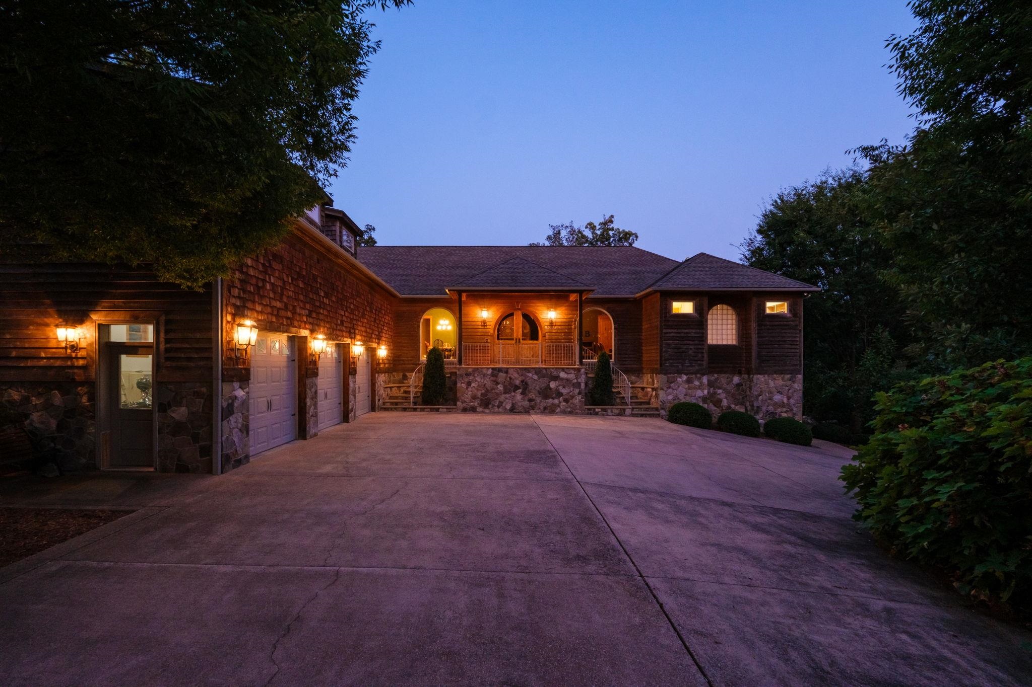 8313 ROCK HILL LN, LINVILLE, Virginia 22834, 6 Bedrooms Bedrooms, ,4 BathroomsBathrooms,Residential,8313 ROCK HILL LN,669013 MLS # 669013