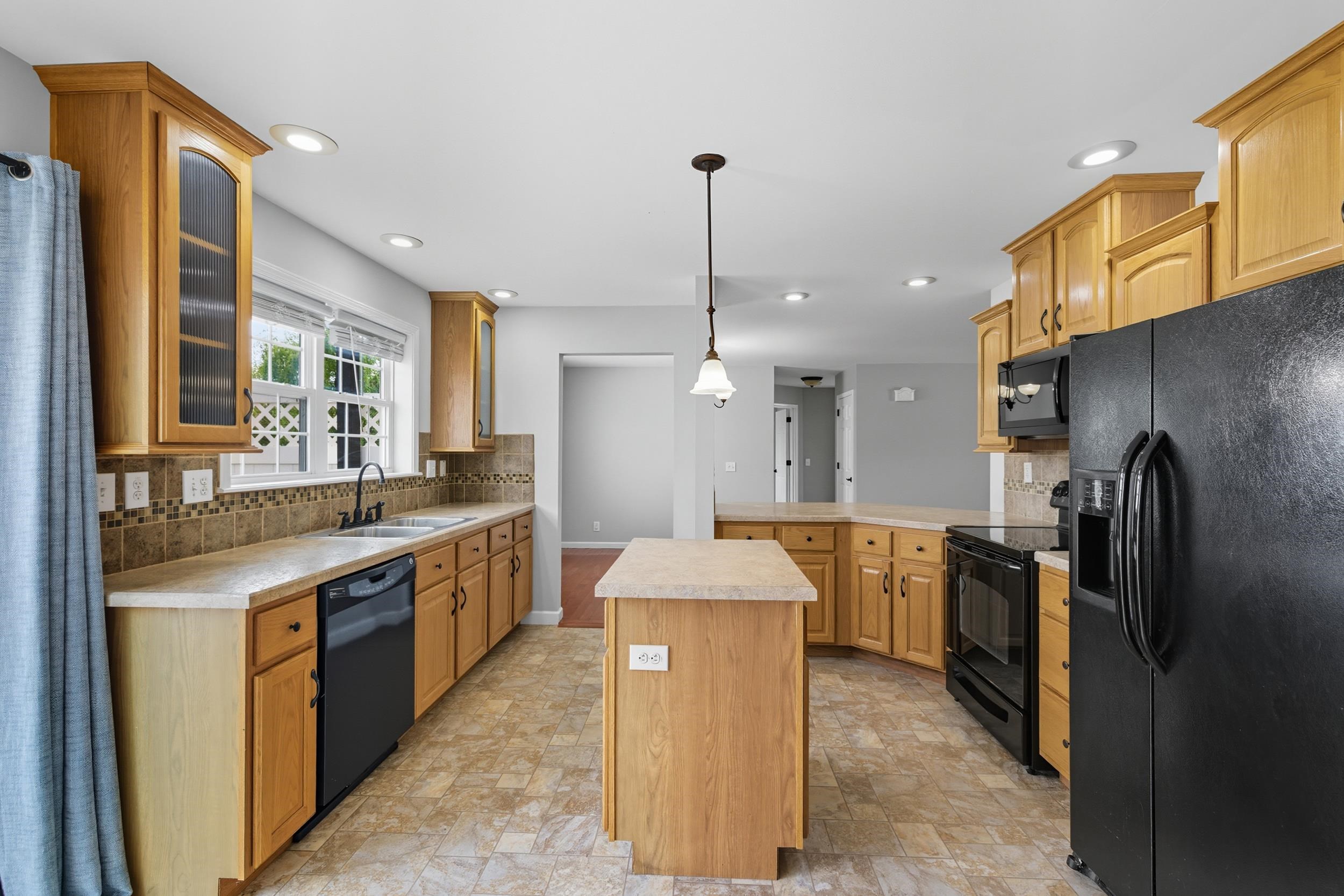 9280 KING RUSSELL CT, MCGAHEYSVILLE, Virginia 22840, 5 Bedrooms Bedrooms, ,3 BathroomsBathrooms,Residential,9280 KING RUSSELL CT,669025 MLS # 669025