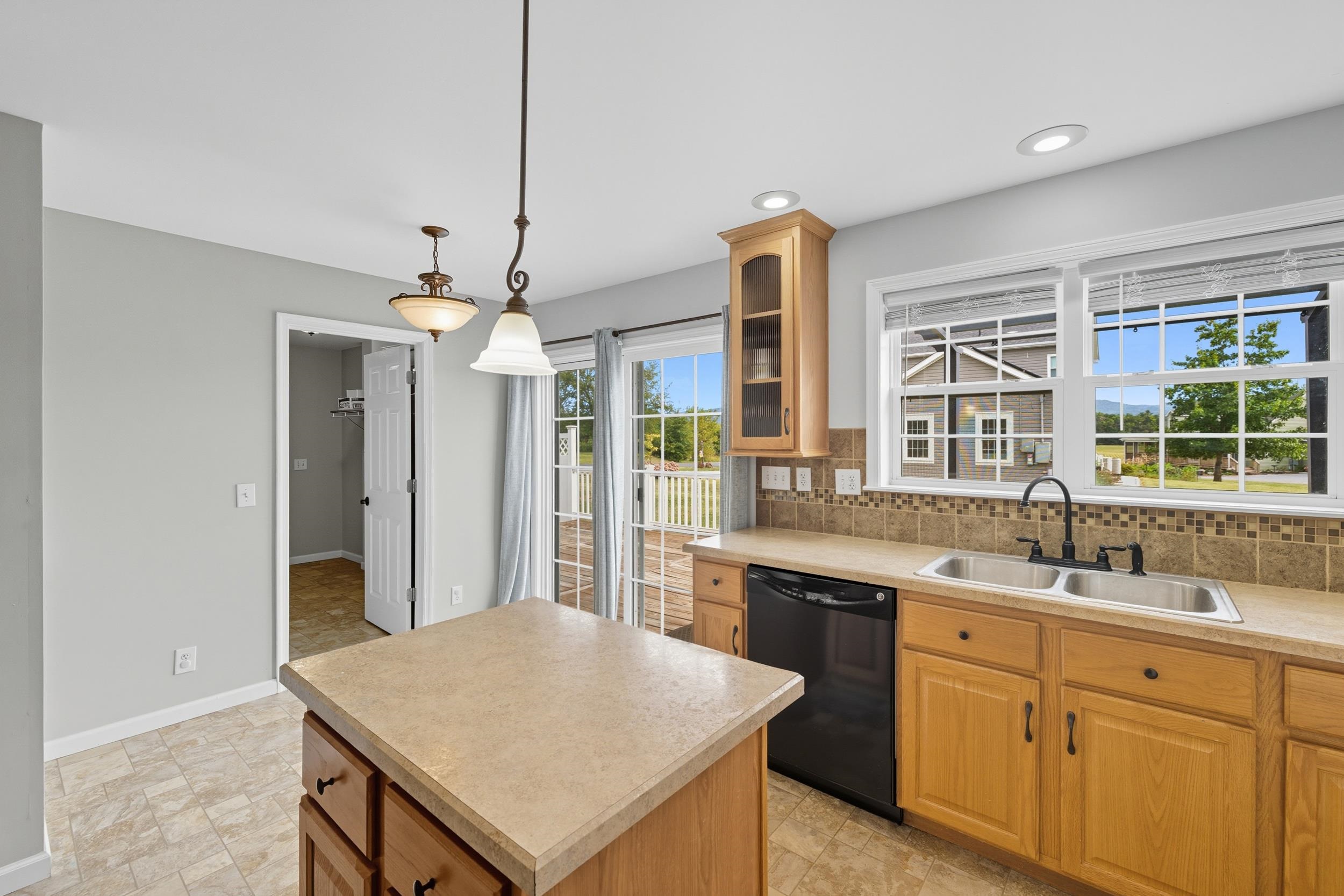 9280 KING RUSSELL CT, MCGAHEYSVILLE, Virginia 22840, 5 Bedrooms Bedrooms, ,3 BathroomsBathrooms,Residential,9280 KING RUSSELL CT,669025 MLS # 669025