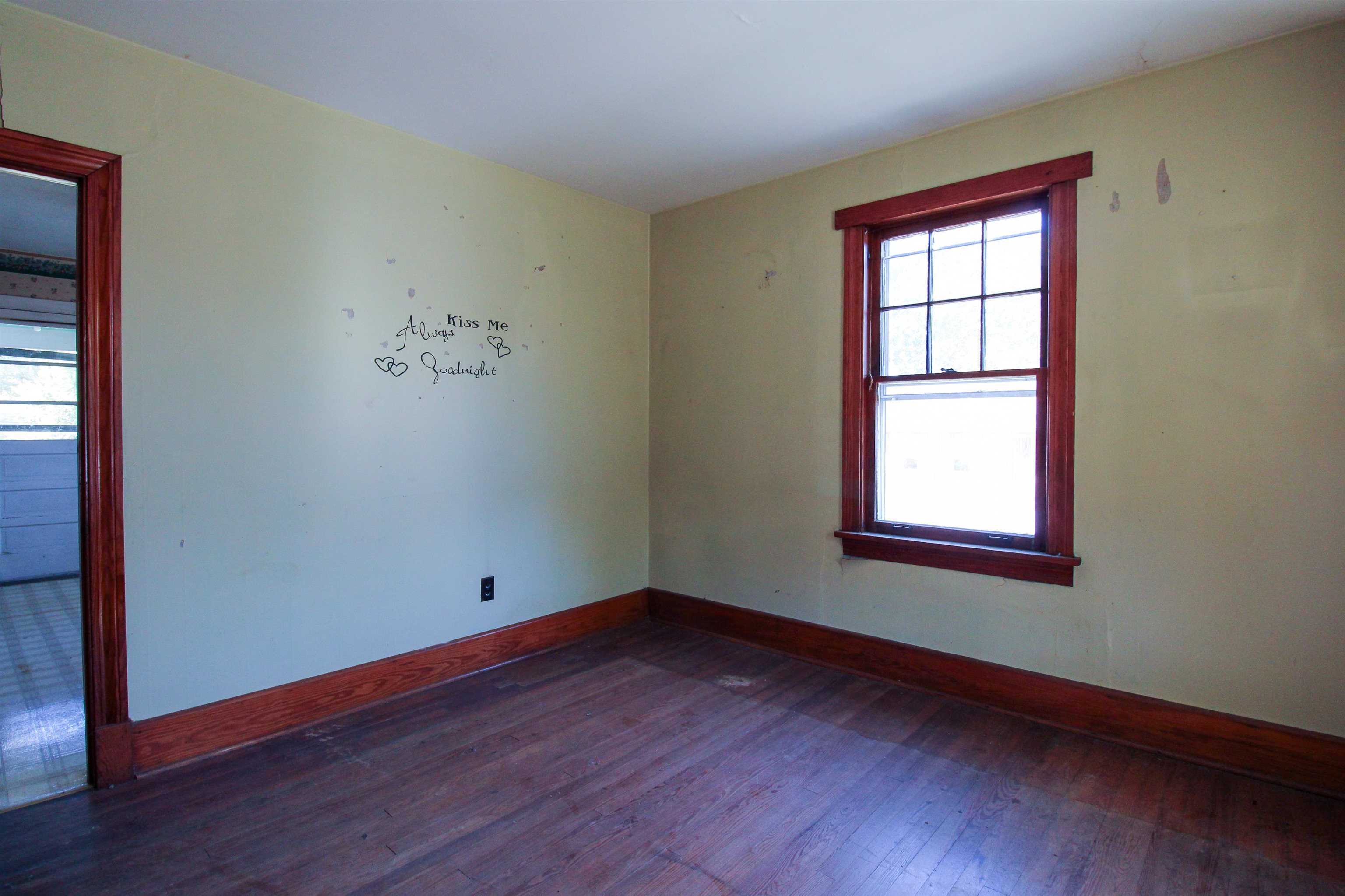 489 LEE JACKSON HWY, STAUNTON, Virginia 24401, 3 Bedrooms Bedrooms, ,1 BathroomBathrooms,Residential,489 LEE JACKSON HWY,669033 MLS # 669033