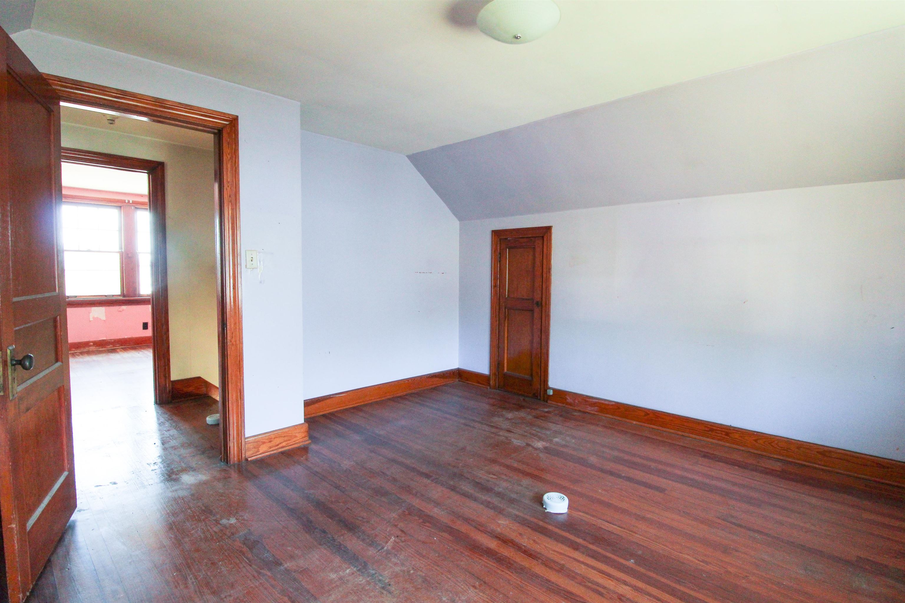 489 LEE JACKSON HWY, STAUNTON, Virginia 24401, 3 Bedrooms Bedrooms, ,1 BathroomBathrooms,Residential,489 LEE JACKSON HWY,669033 MLS # 669033