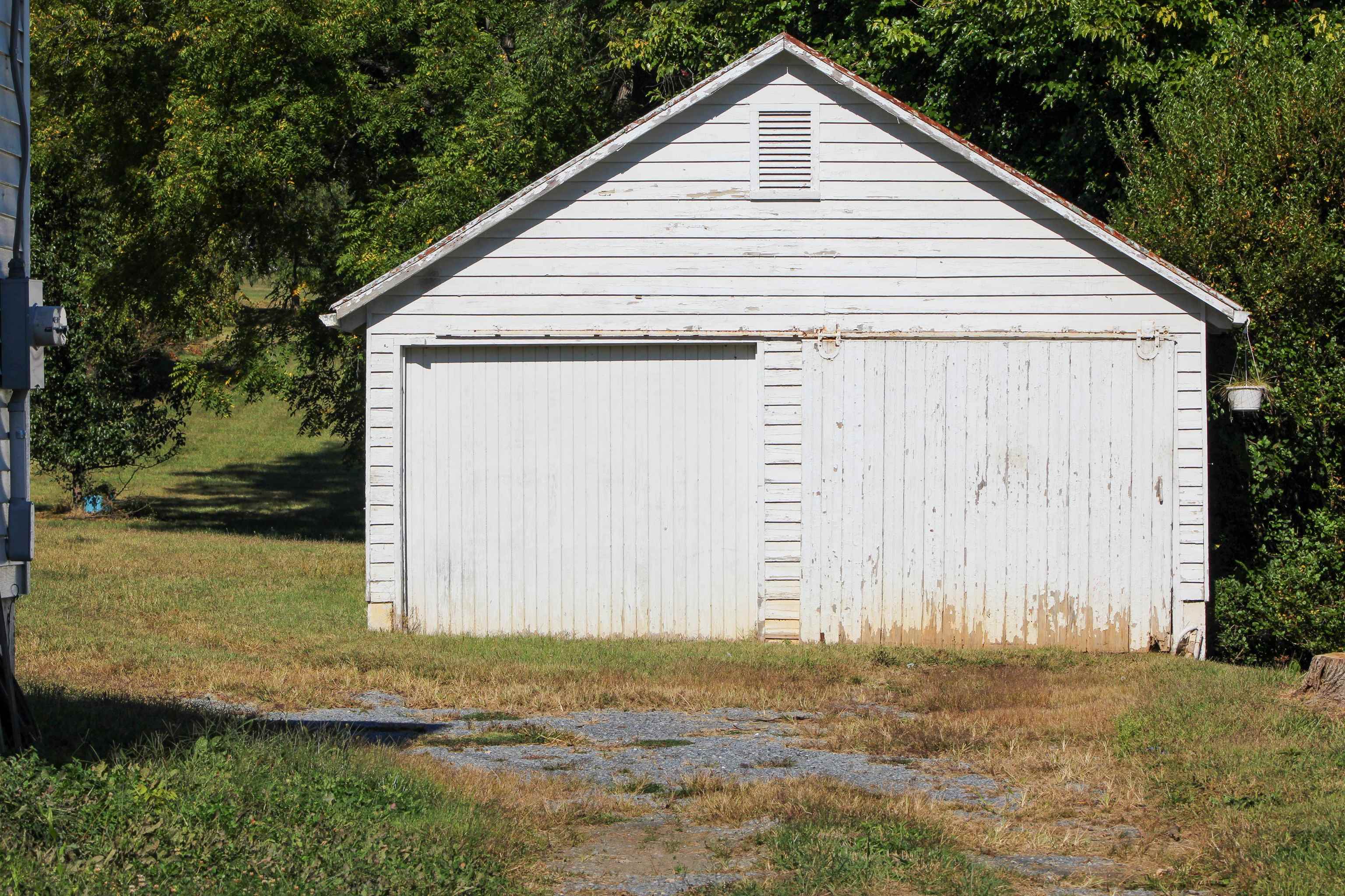 489 LEE JACKSON HWY, STAUNTON, Virginia 24401, 3 Bedrooms Bedrooms, ,1 BathroomBathrooms,Residential,489 LEE JACKSON HWY,669033 MLS # 669033