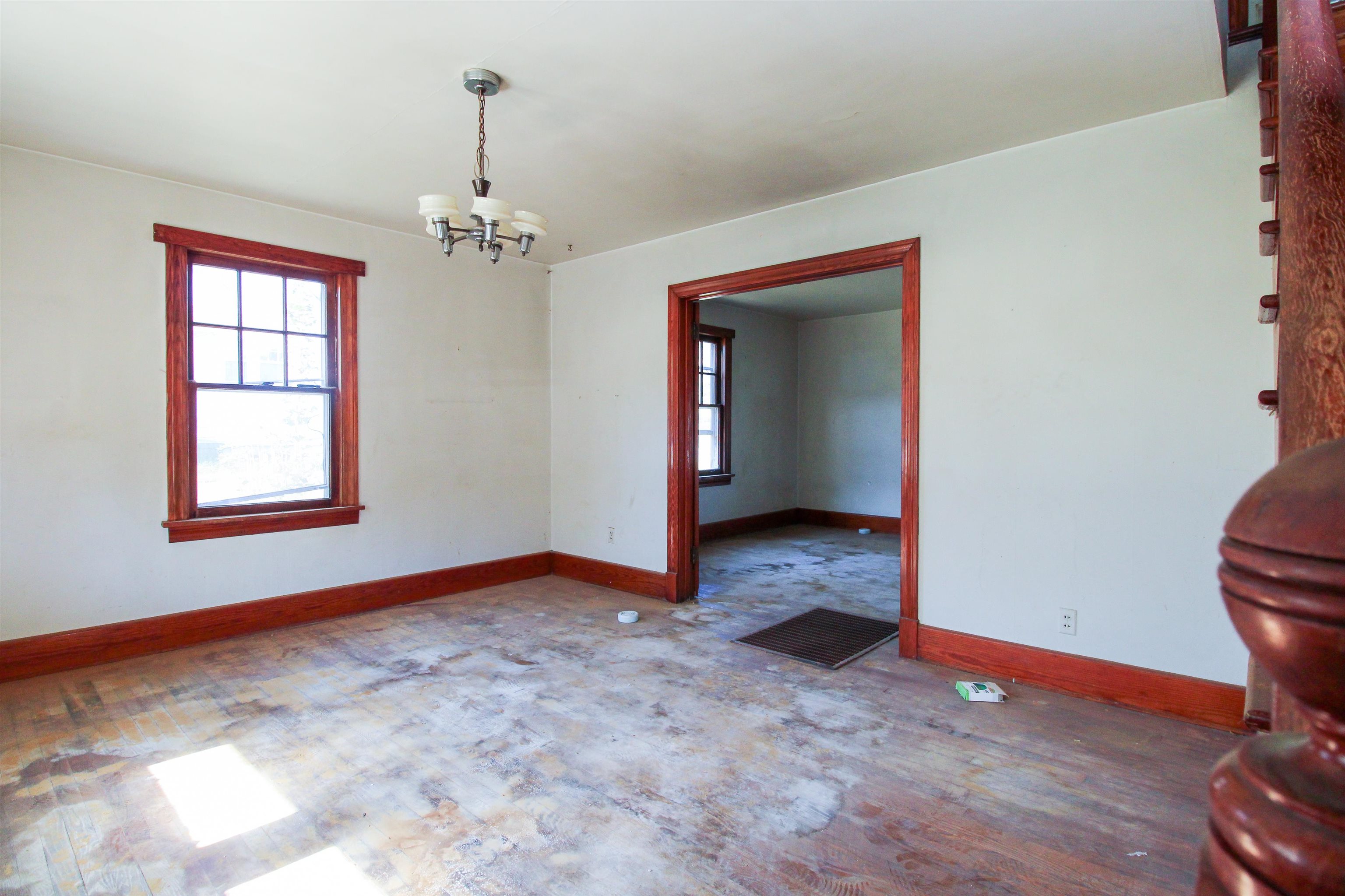 489 LEE JACKSON HWY, STAUNTON, Virginia 24401, 3 Bedrooms Bedrooms, ,1 BathroomBathrooms,Residential,489 LEE JACKSON HWY,669033 MLS # 669033