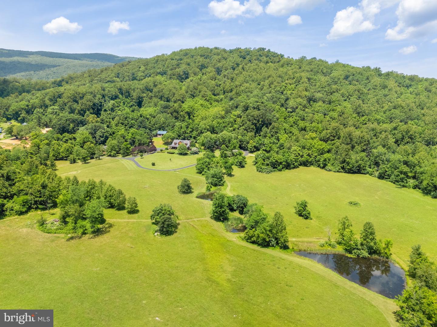 156 BEAR WALLOW RD, HUNTLY, Virginia 22640, 2 Bedrooms Bedrooms, ,3 BathroomsBathrooms,Residential,For sale,156 BEAR WALLOW RD,VARP2002224 MLS # VARP2002224