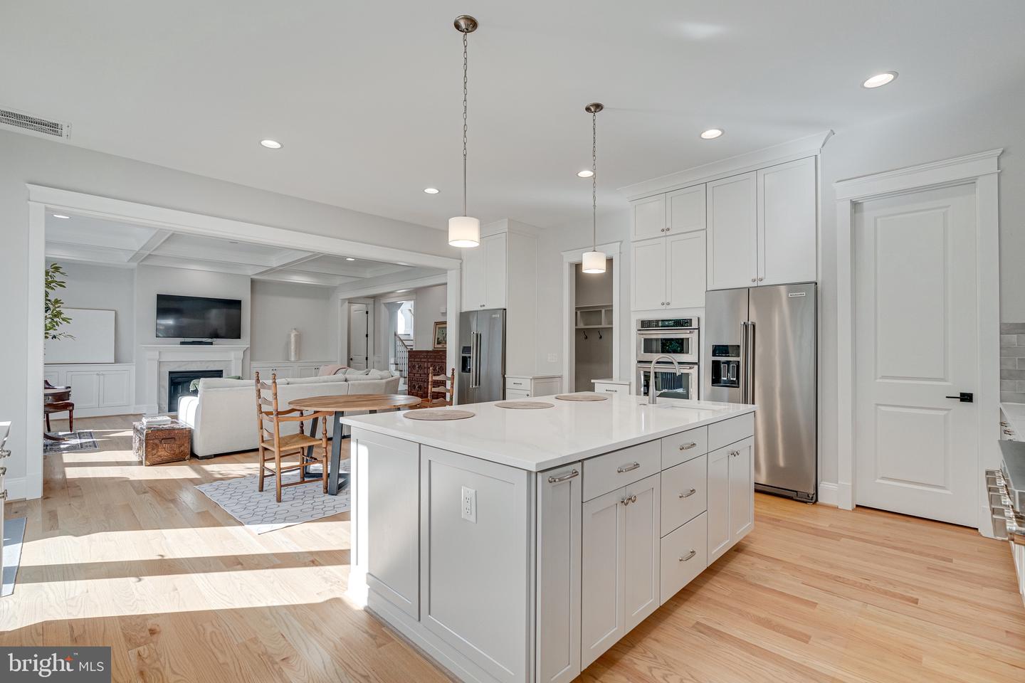 6501 DIVINE ST, MCLEAN, Virginia 22101, 7 Bedrooms Bedrooms, ,6 BathroomsBathrooms,Residential,For sale,6501 DIVINE ST,VAFX2261258 MLS # VAFX2261258