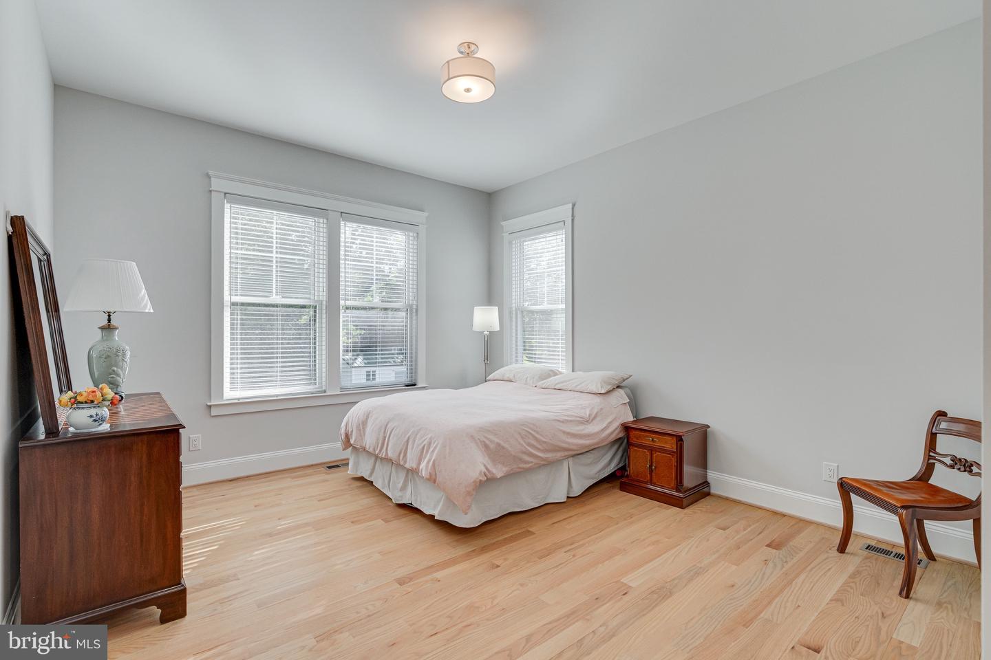 6501 DIVINE ST, MCLEAN, Virginia 22101, 7 Bedrooms Bedrooms, ,6 BathroomsBathrooms,Residential,For sale,6501 DIVINE ST,VAFX2261258 MLS # VAFX2261258