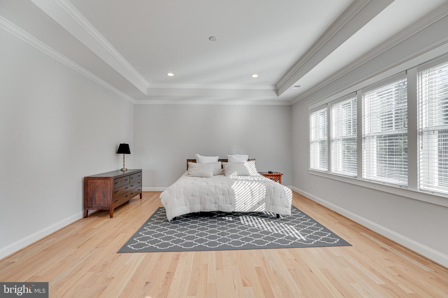 6501 DIVINE ST, MCLEAN, Virginia 22101, 7 Bedrooms Bedrooms, ,6 BathroomsBathrooms,Residential,For sale,6501 DIVINE ST,VAFX2261258 MLS # VAFX2261258