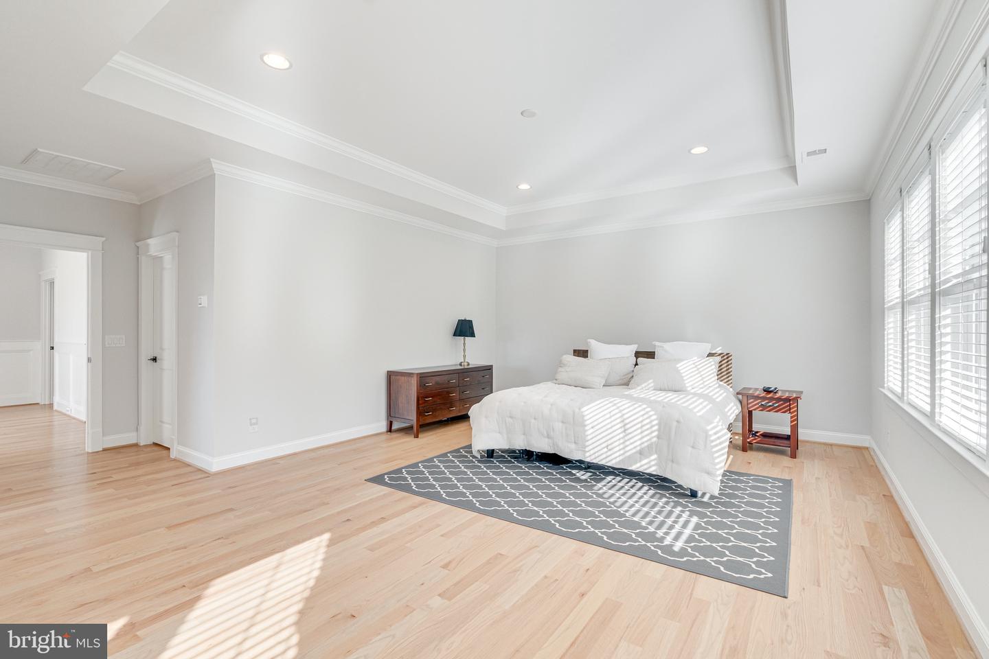 6501 DIVINE ST, MCLEAN, Virginia 22101, 7 Bedrooms Bedrooms, ,6 BathroomsBathrooms,Residential,For sale,6501 DIVINE ST,VAFX2261258 MLS # VAFX2261258