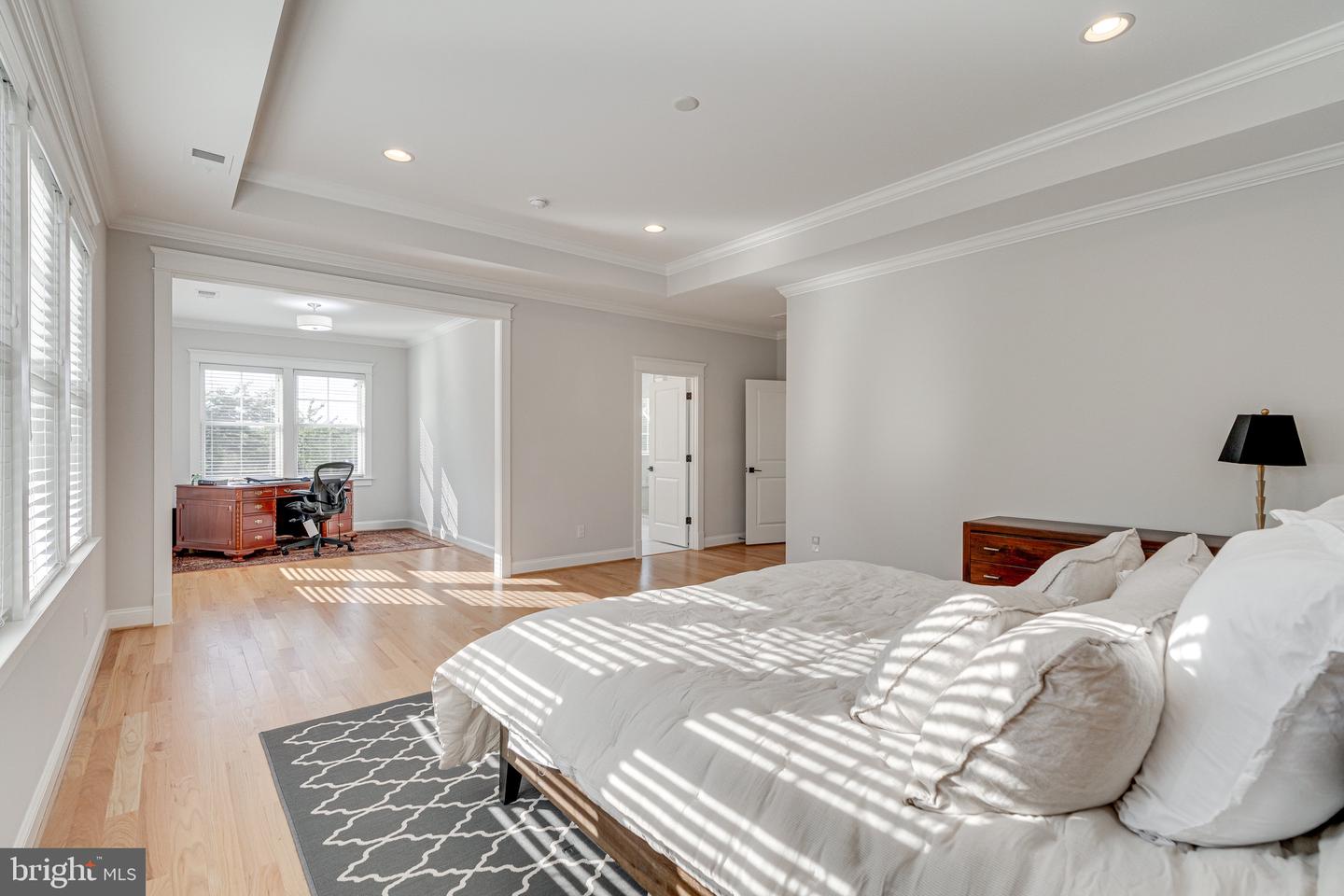 6501 DIVINE ST, MCLEAN, Virginia 22101, 7 Bedrooms Bedrooms, ,6 BathroomsBathrooms,Residential,For sale,6501 DIVINE ST,VAFX2261258 MLS # VAFX2261258