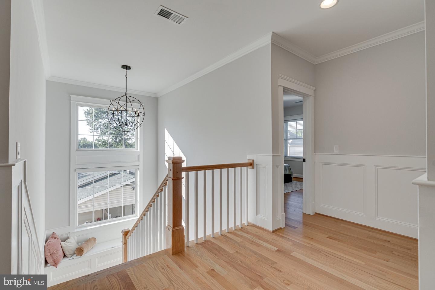 6501 DIVINE ST, MCLEAN, Virginia 22101, 7 Bedrooms Bedrooms, ,6 BathroomsBathrooms,Residential,For sale,6501 DIVINE ST,VAFX2261258 MLS # VAFX2261258