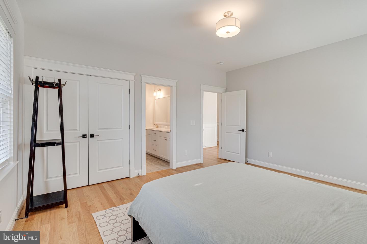 6501 DIVINE ST, MCLEAN, Virginia 22101, 7 Bedrooms Bedrooms, ,6 BathroomsBathrooms,Residential,For sale,6501 DIVINE ST,VAFX2261258 MLS # VAFX2261258
