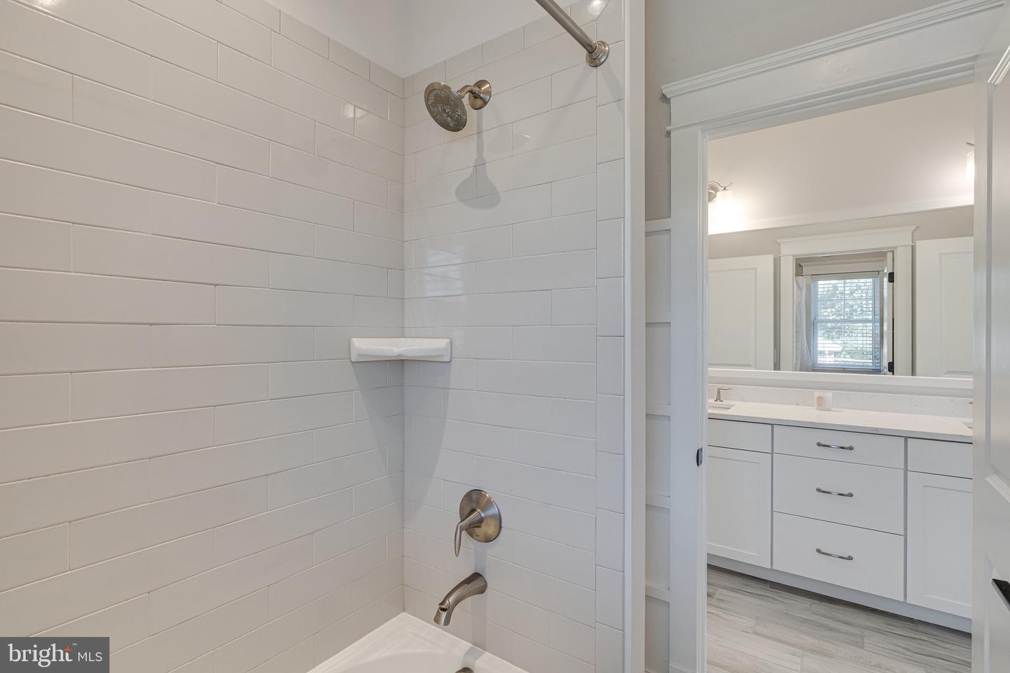 6501 DIVINE ST, MCLEAN, Virginia 22101, 7 Bedrooms Bedrooms, ,6 BathroomsBathrooms,Residential,For sale,6501 DIVINE ST,VAFX2261258 MLS # VAFX2261258