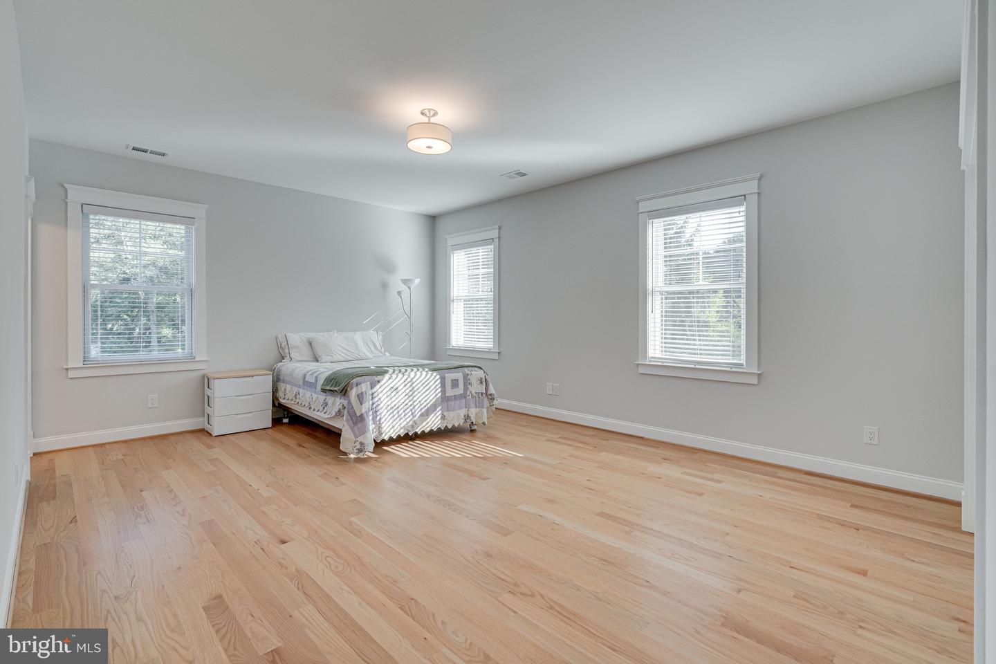 6501 DIVINE ST, MCLEAN, Virginia 22101, 7 Bedrooms Bedrooms, ,6 BathroomsBathrooms,Residential,For sale,6501 DIVINE ST,VAFX2261258 MLS # VAFX2261258