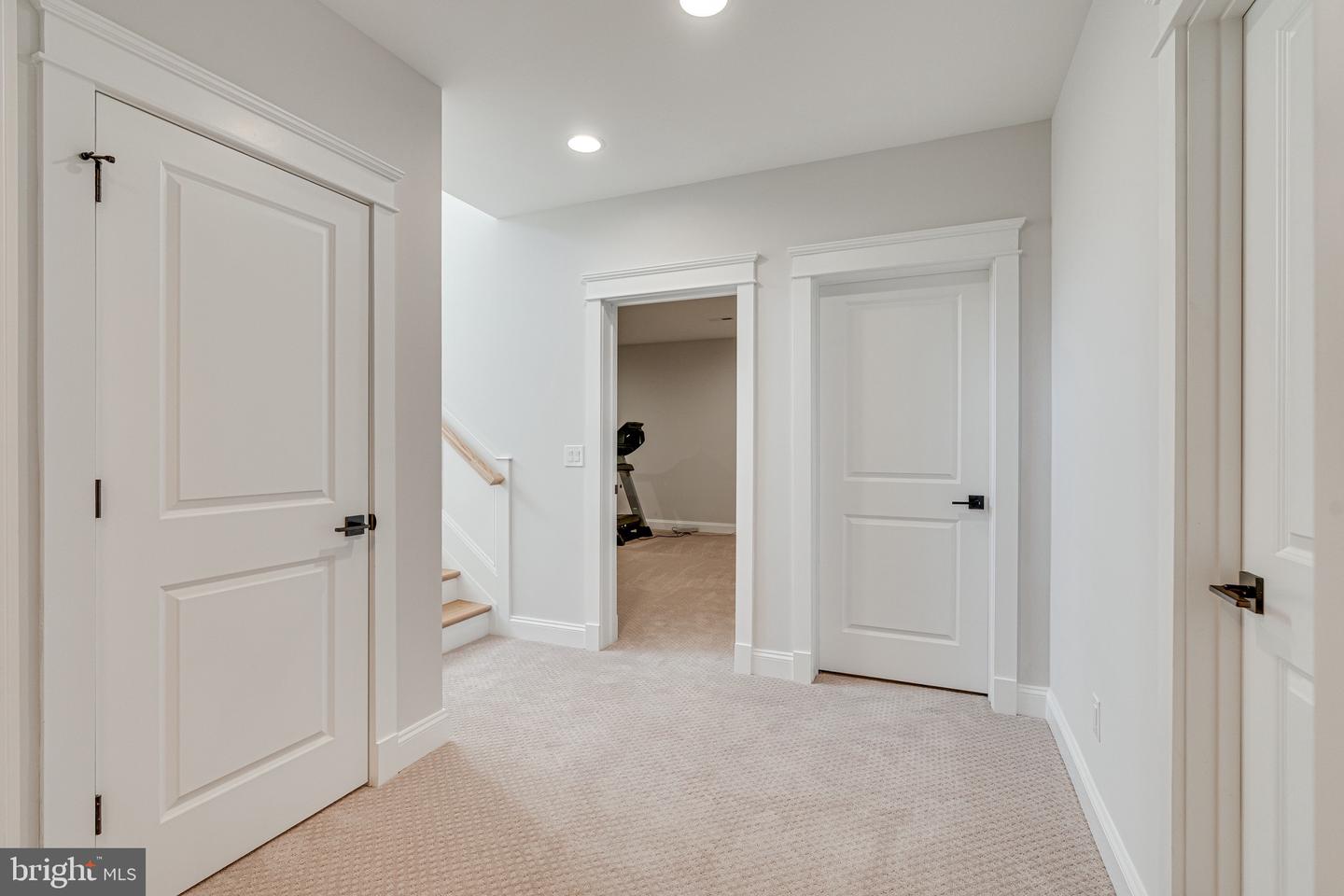 6501 DIVINE ST, MCLEAN, Virginia 22101, 7 Bedrooms Bedrooms, ,6 BathroomsBathrooms,Residential,For sale,6501 DIVINE ST,VAFX2261258 MLS # VAFX2261258