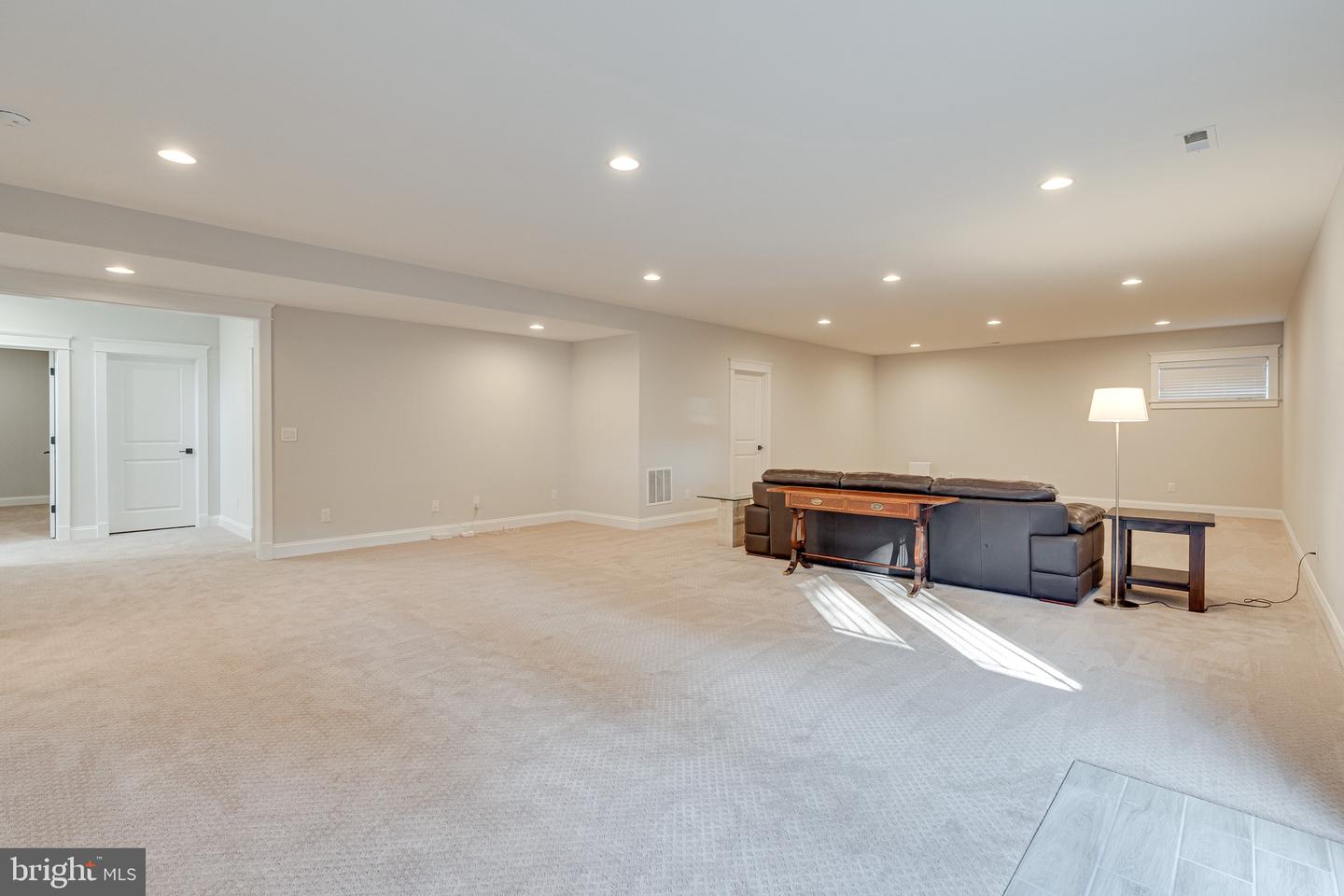 6501 DIVINE ST, MCLEAN, Virginia 22101, 7 Bedrooms Bedrooms, ,6 BathroomsBathrooms,Residential,For sale,6501 DIVINE ST,VAFX2261258 MLS # VAFX2261258